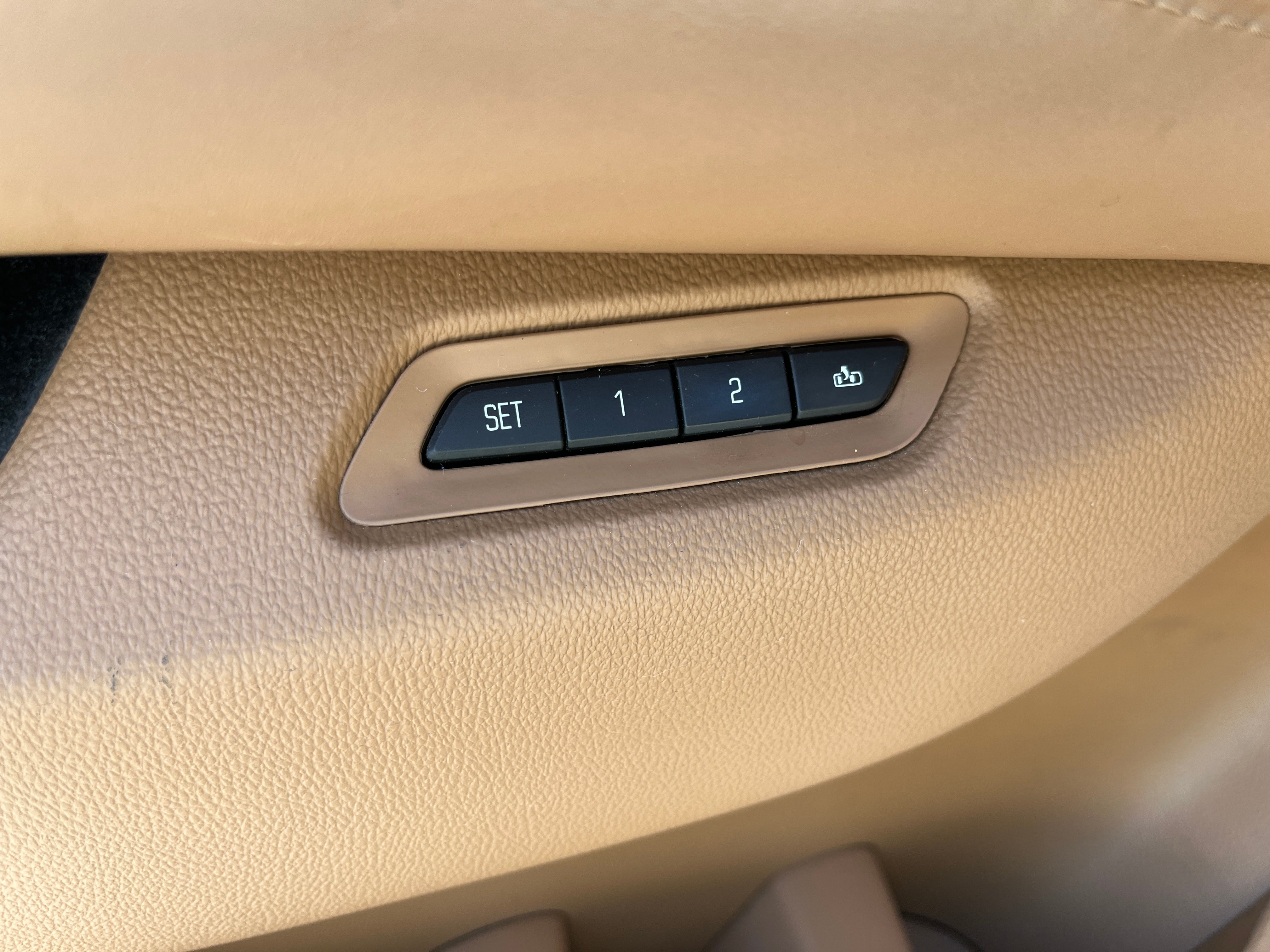 2017 Cadillac Escalade Platinum