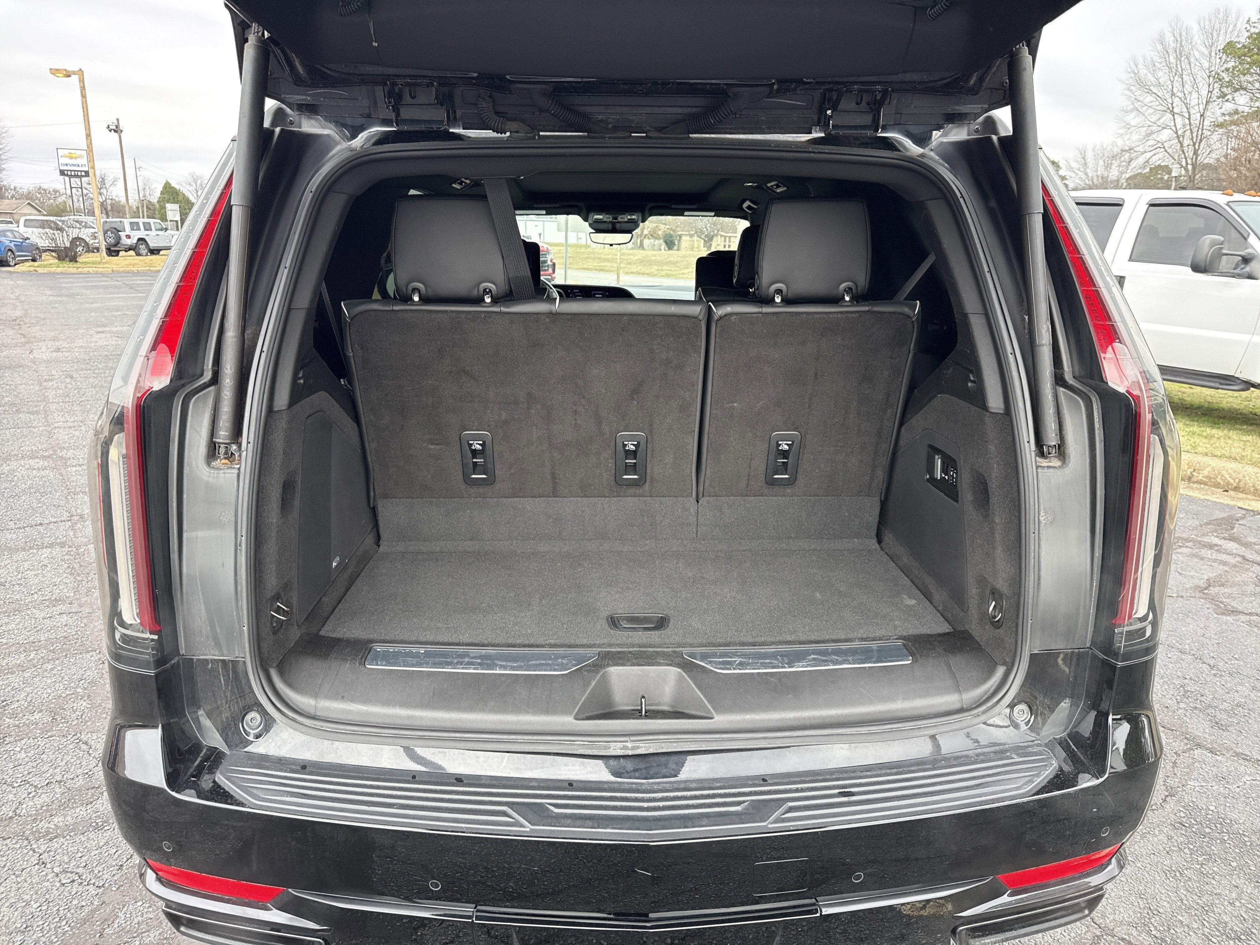 2023 Cadillac Escalade Base