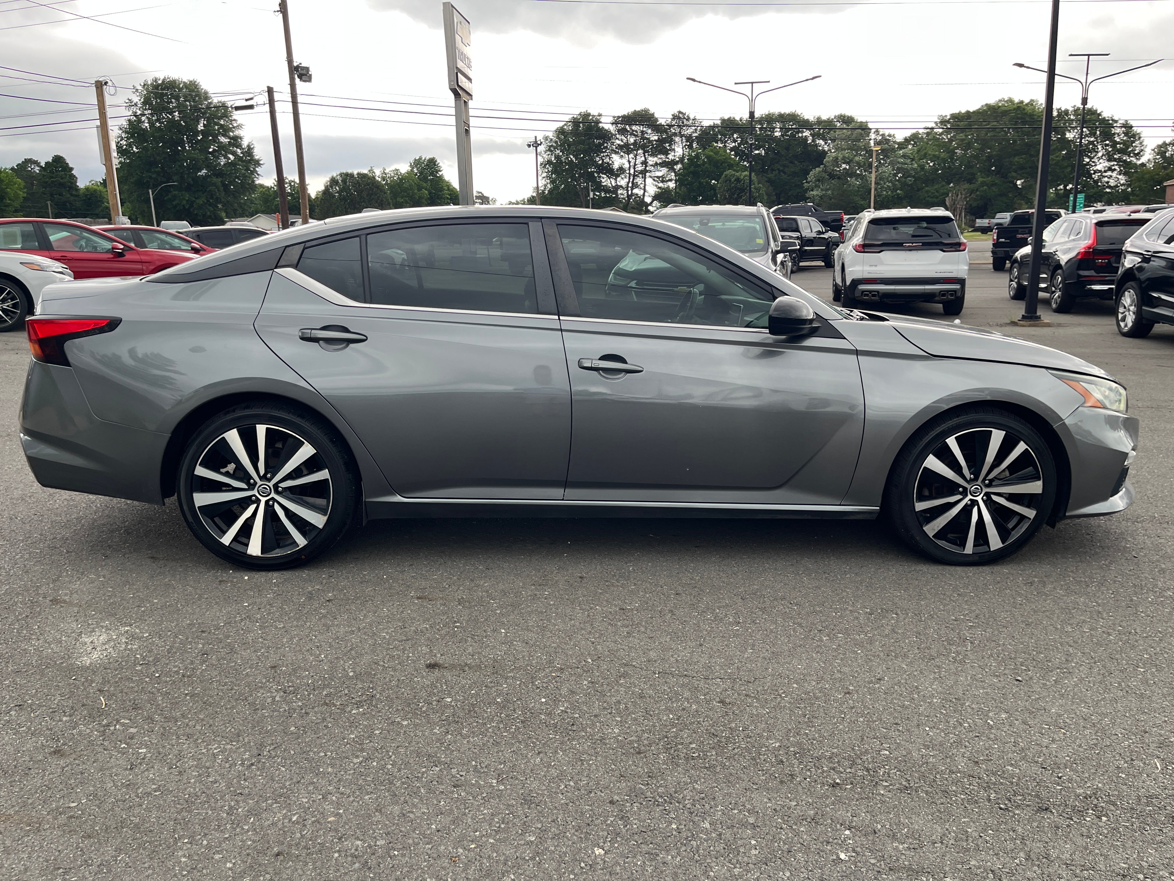 2022 Nissan Altima 2.5 SR