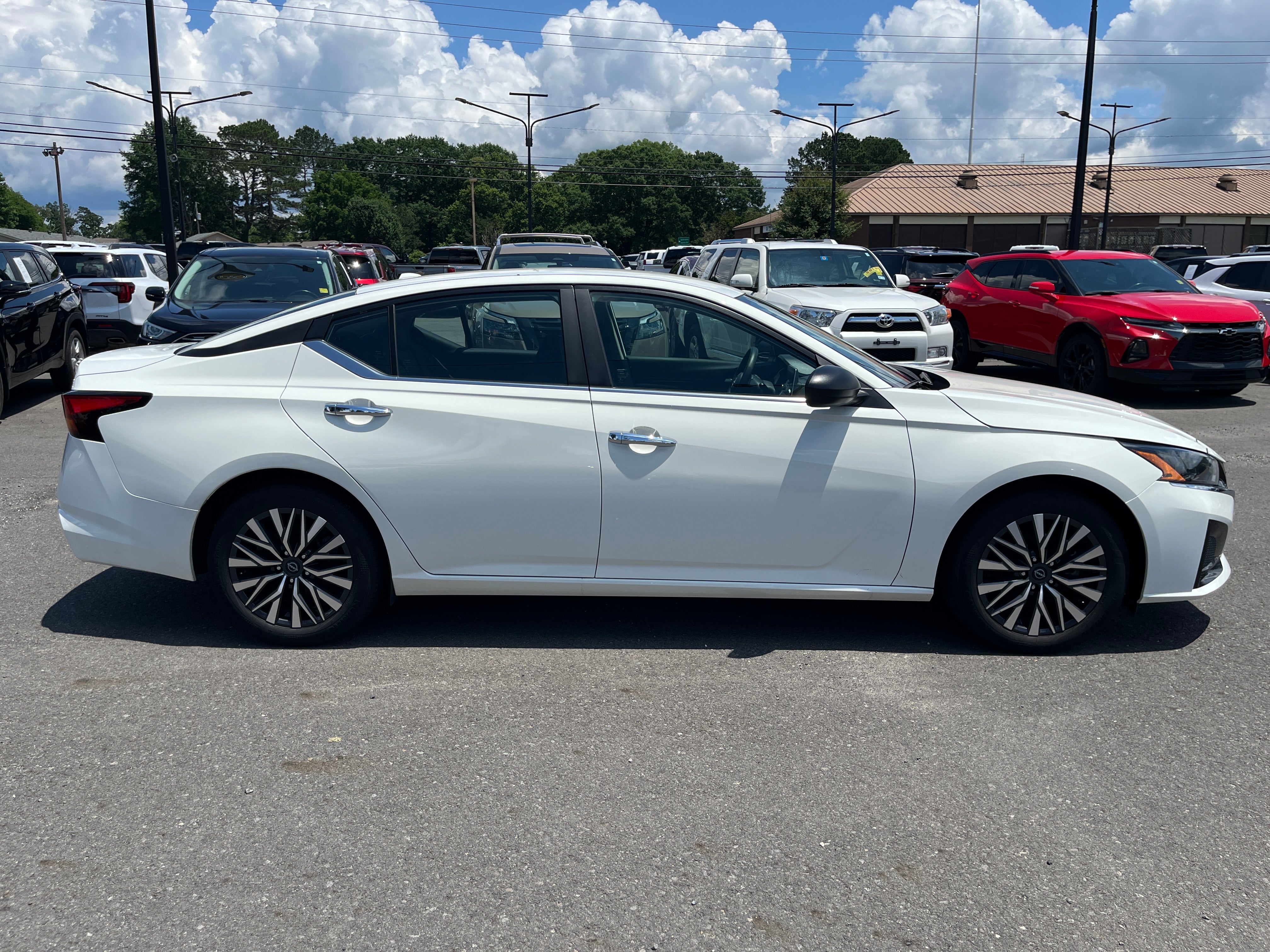 2025 Nissan Altima SV