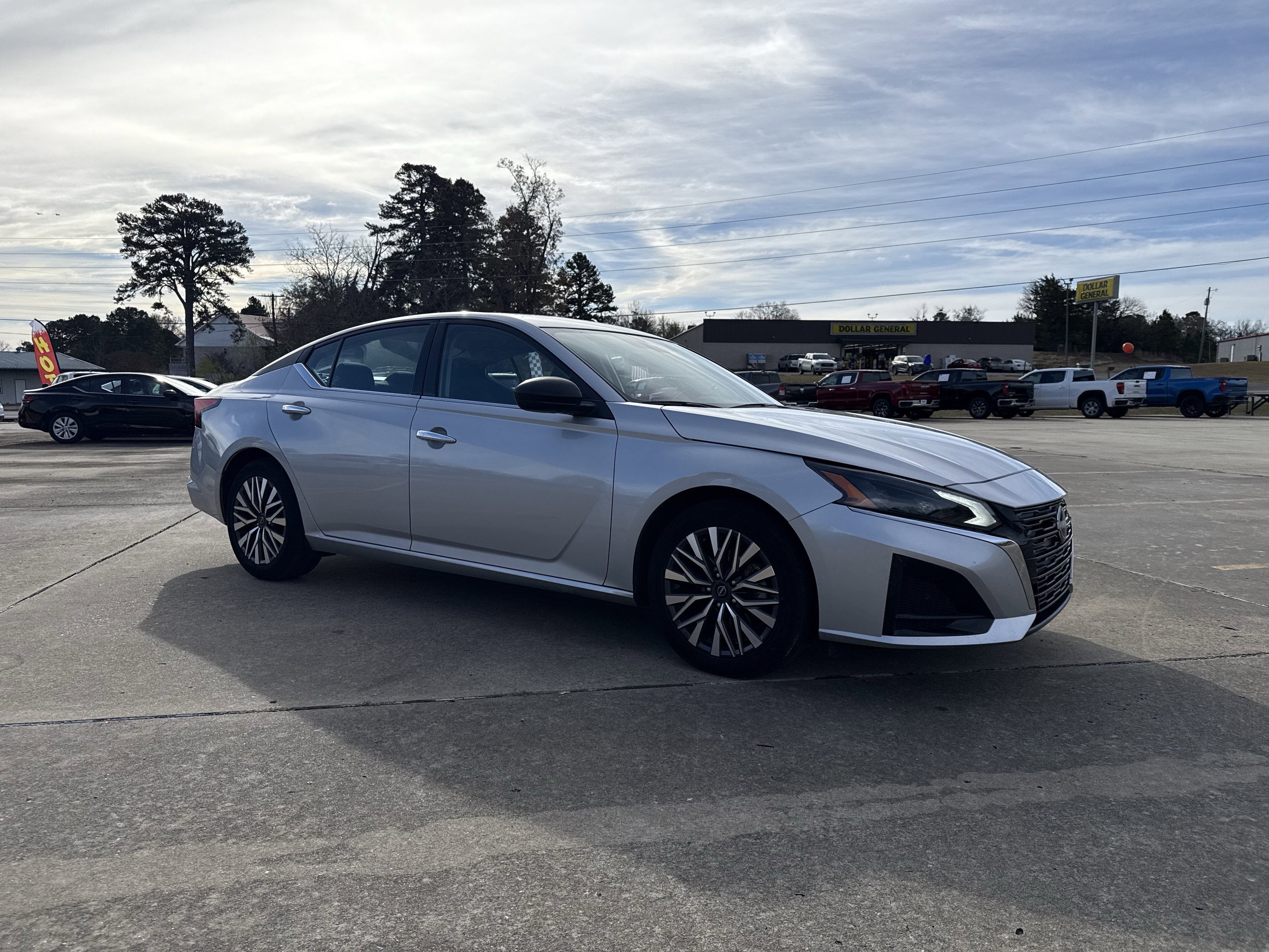 2024 Nissan Altima Base