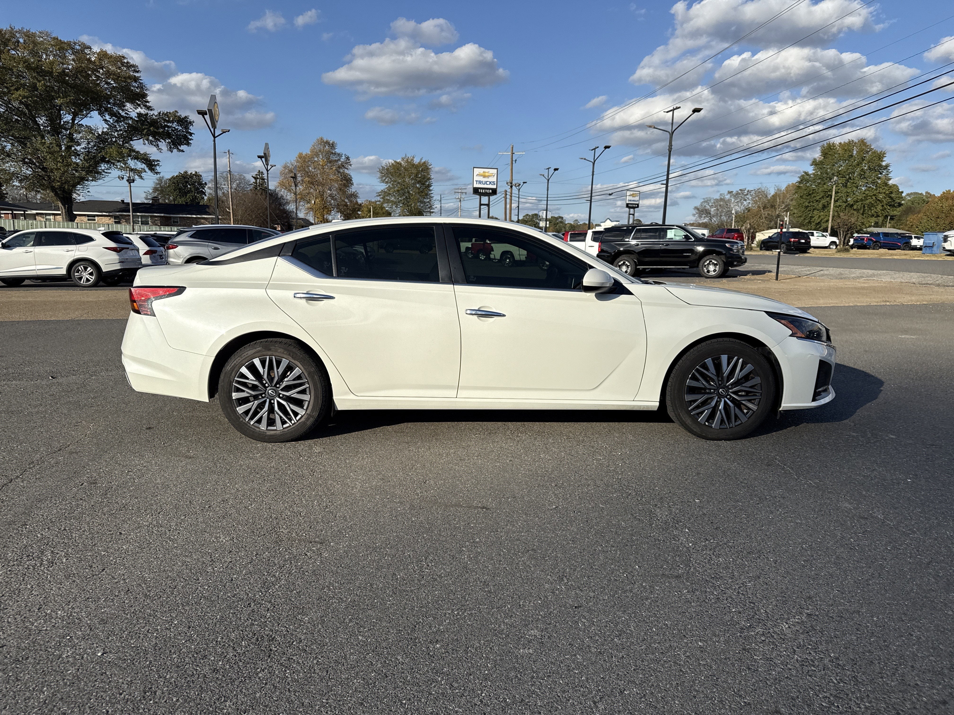 2023 Nissan Altima 2.5 SV