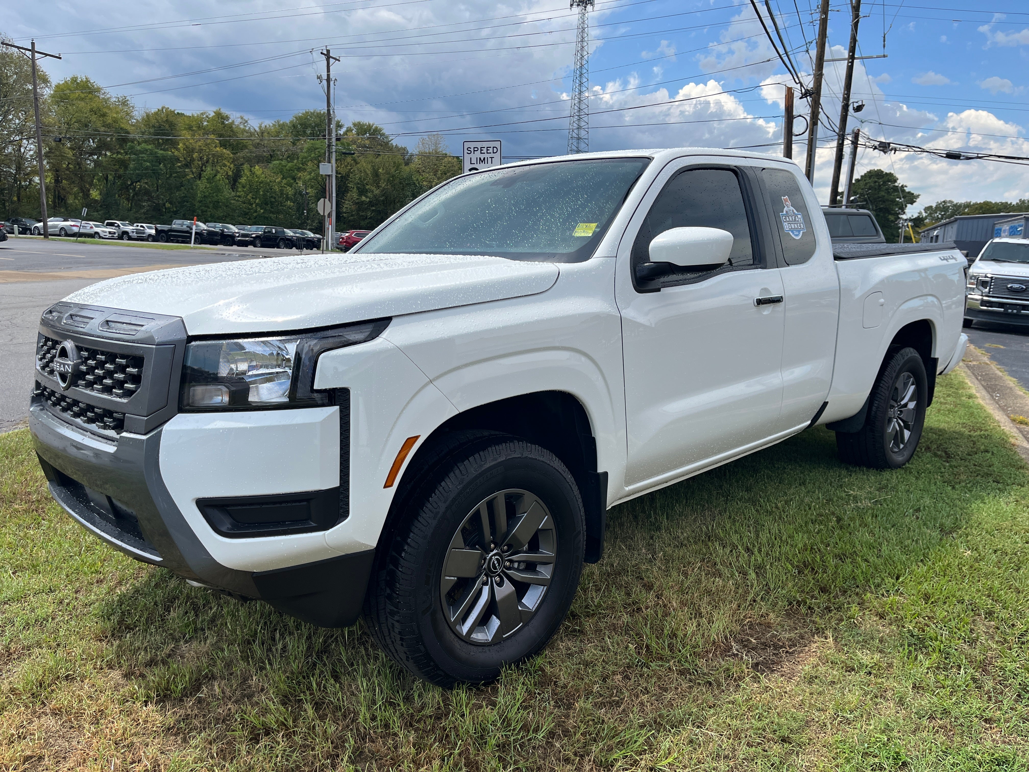 2025 Nissan Frontier SV