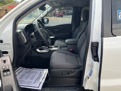 2025 Nissan Frontier SV