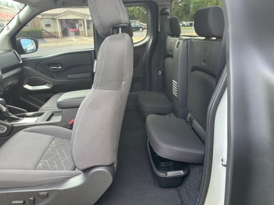 2025 Nissan Frontier SV