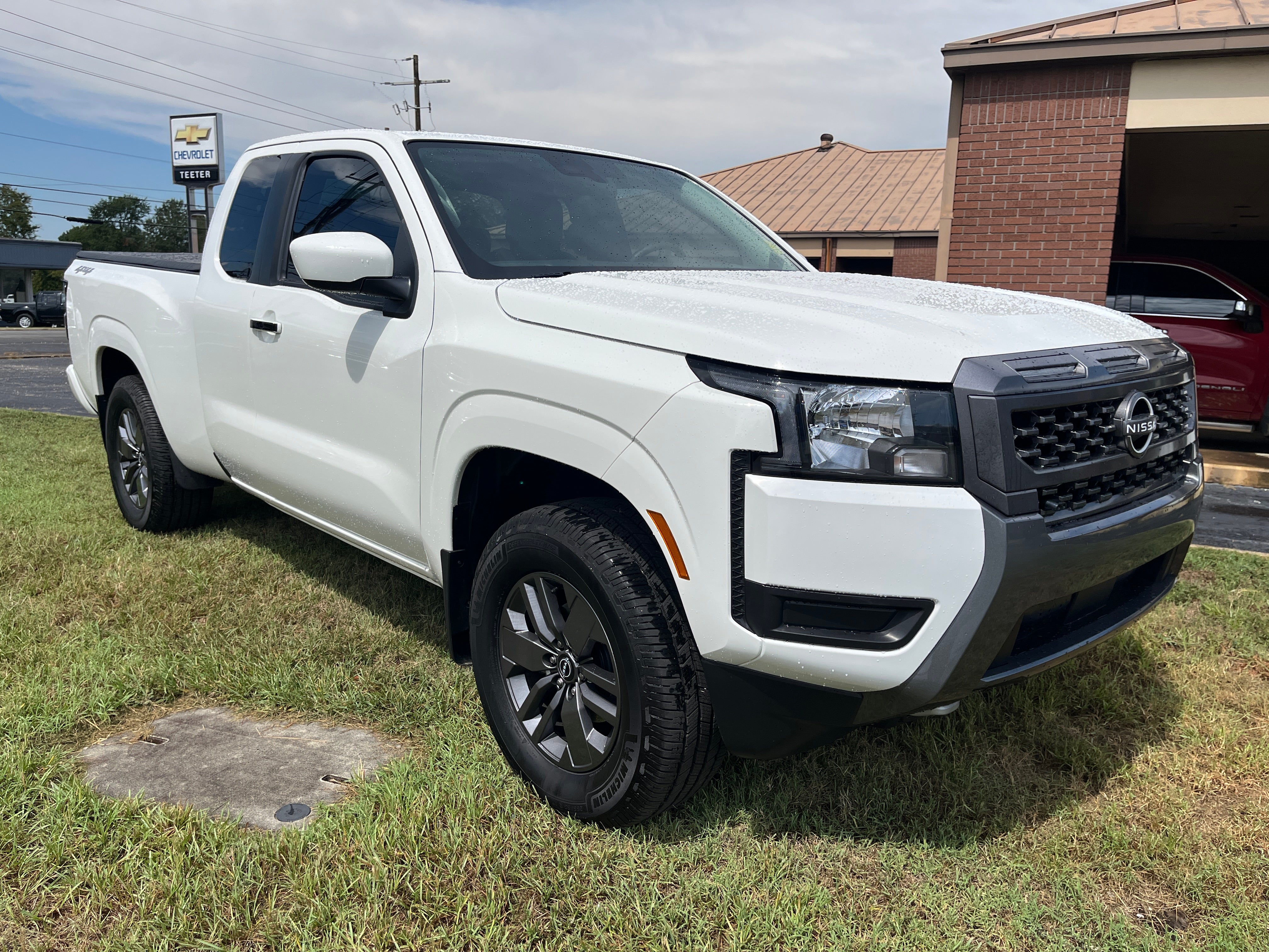 2025 Nissan Frontier SV