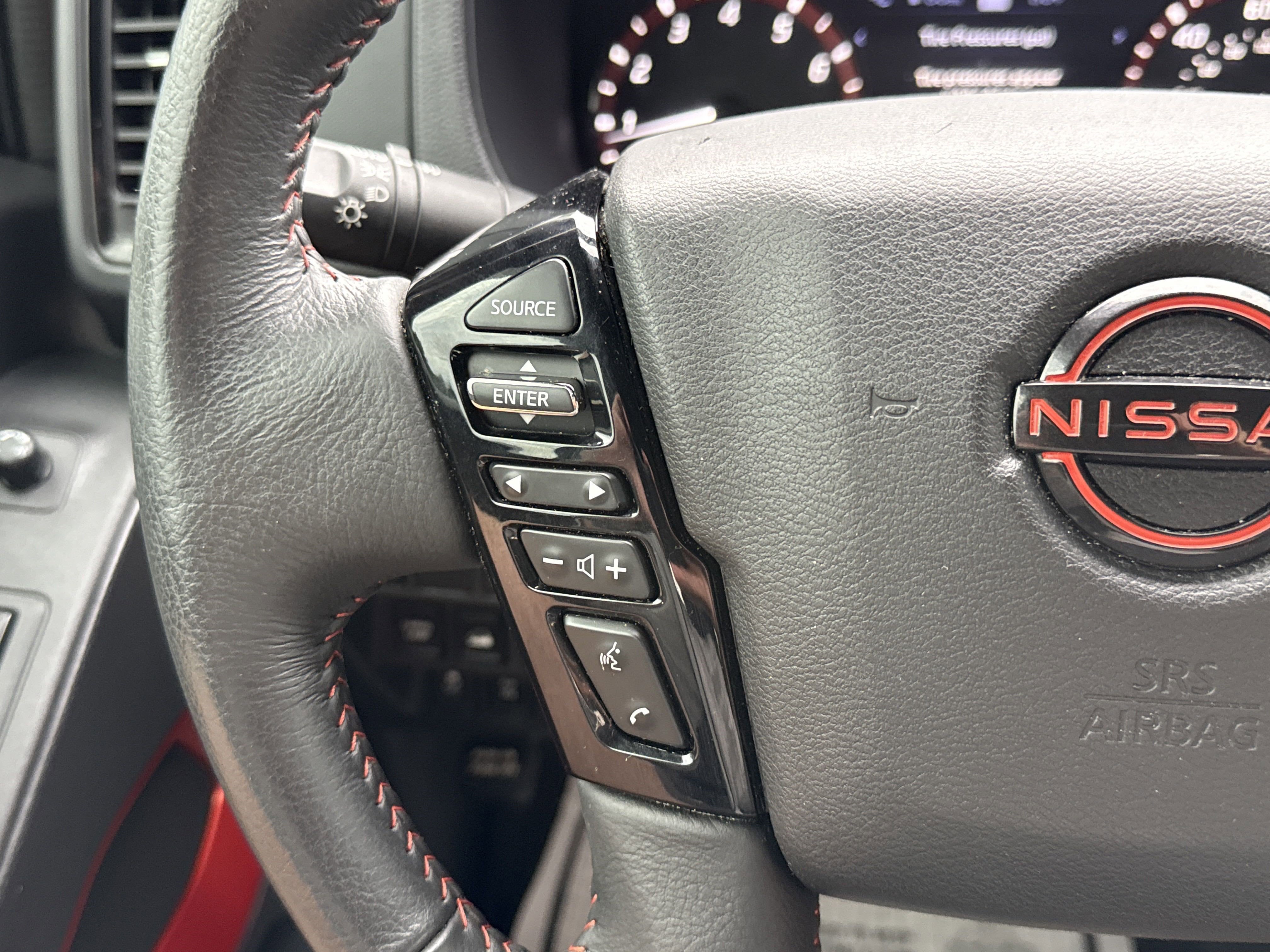 2023 Nissan Frontier Base