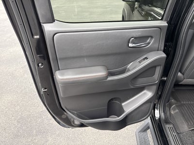 2023 Nissan Frontier Base