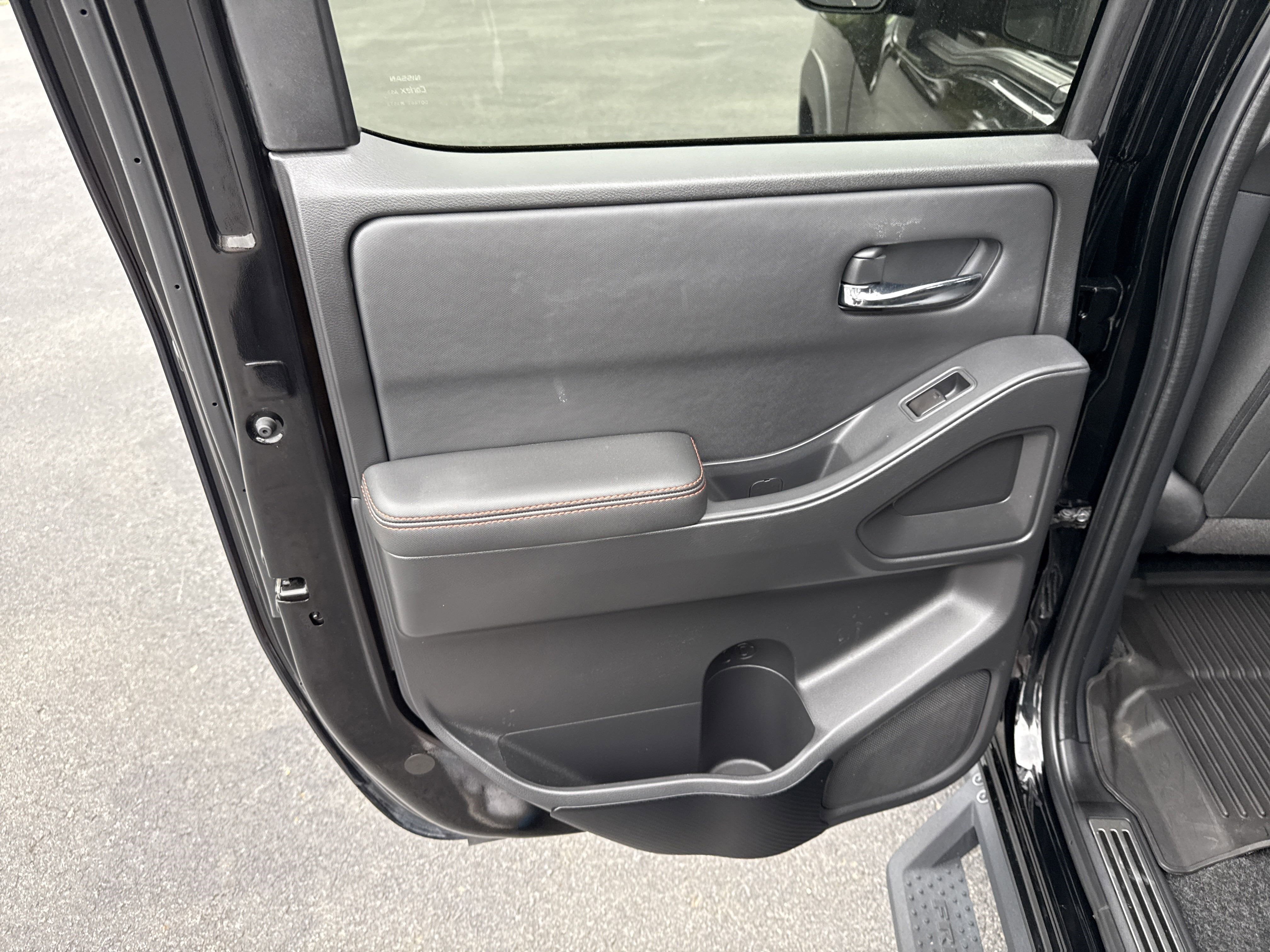 2023 Nissan Frontier Base