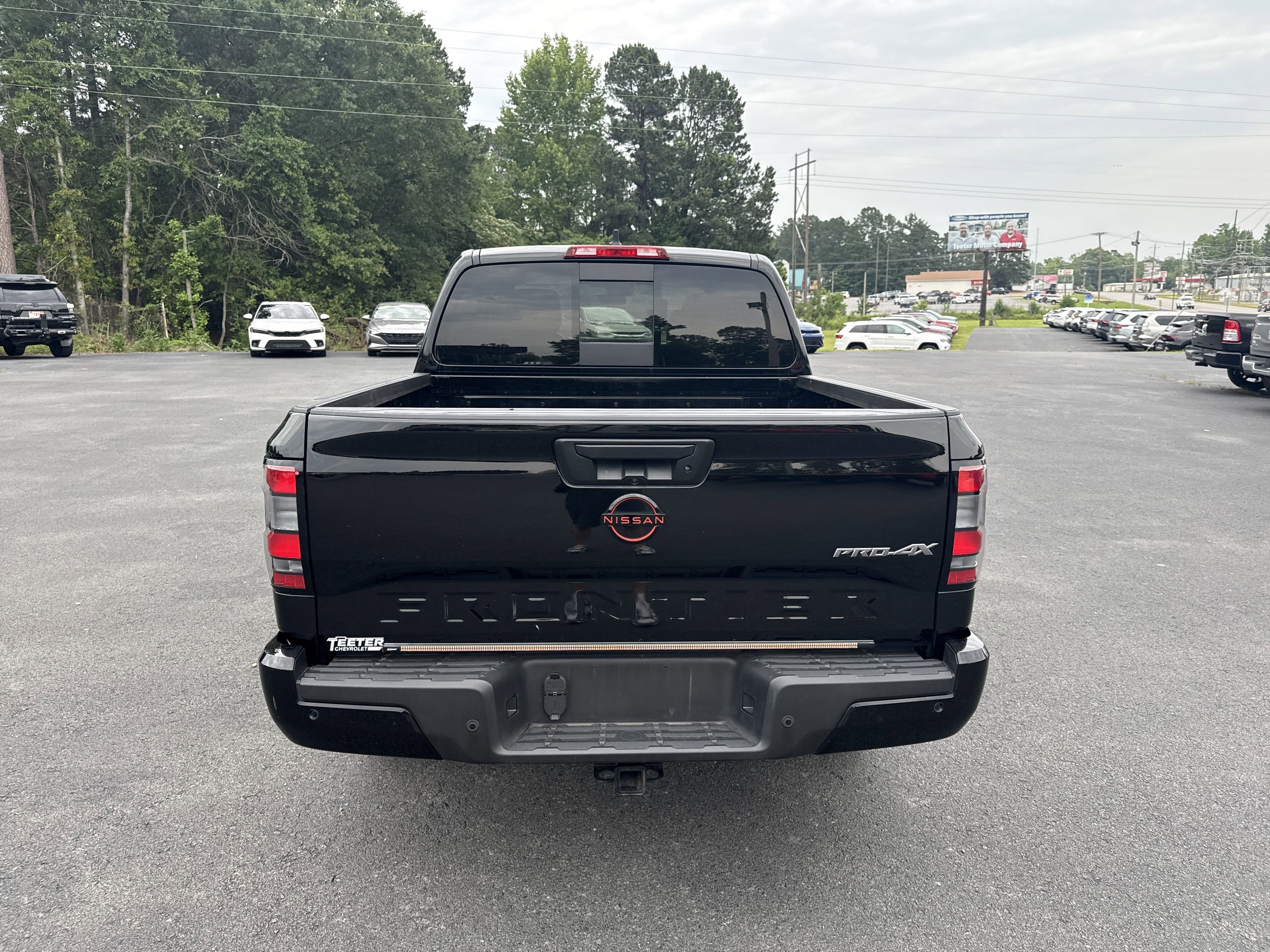 2023 Nissan Frontier Base