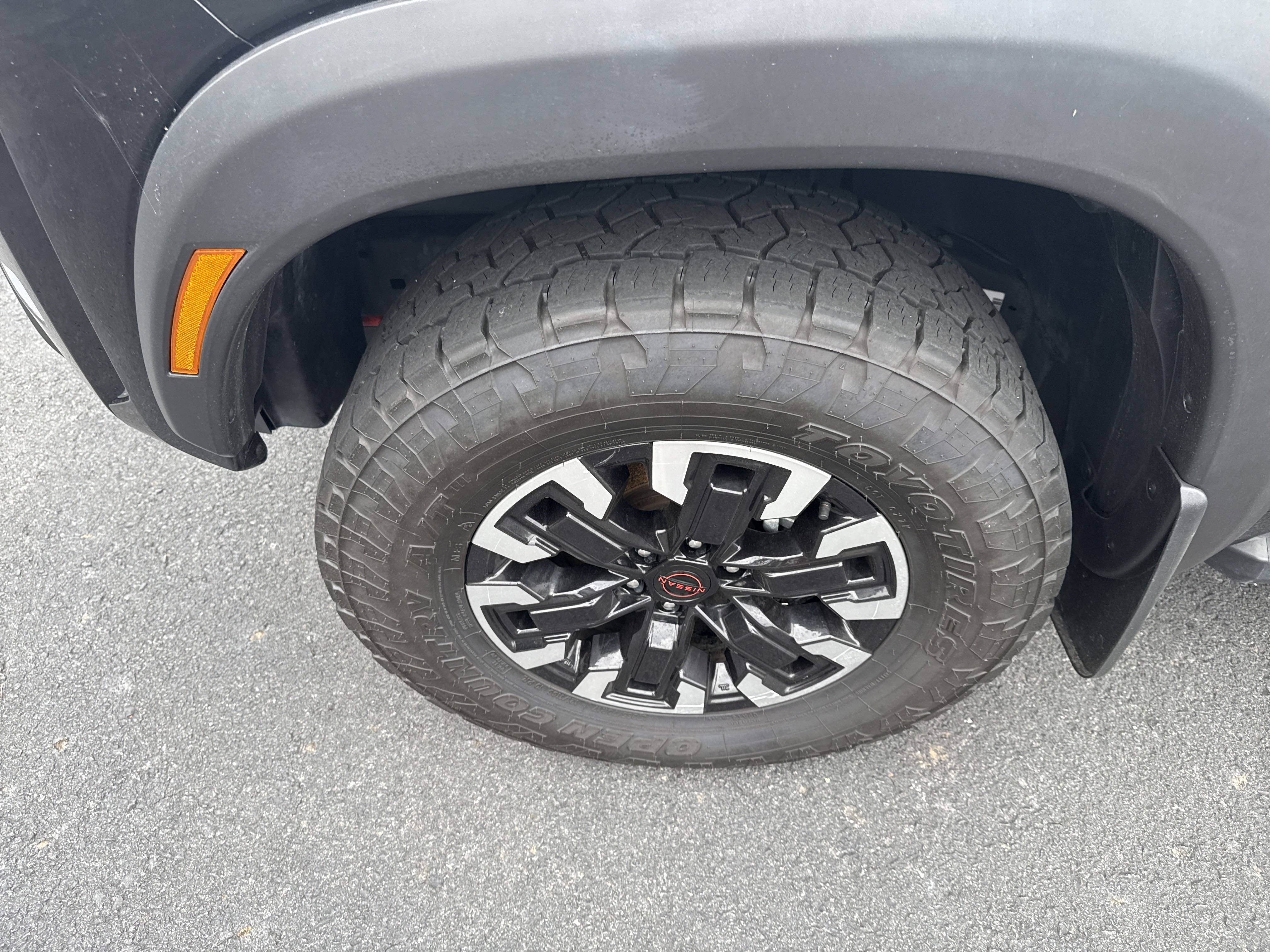 2023 Nissan Frontier Base