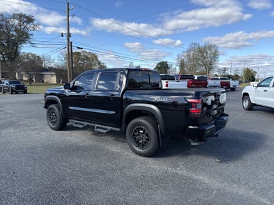 2023 Nissan Frontier Base