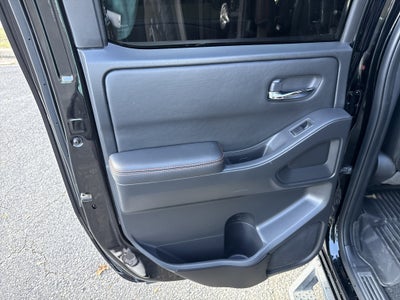 2023 Nissan Frontier Base