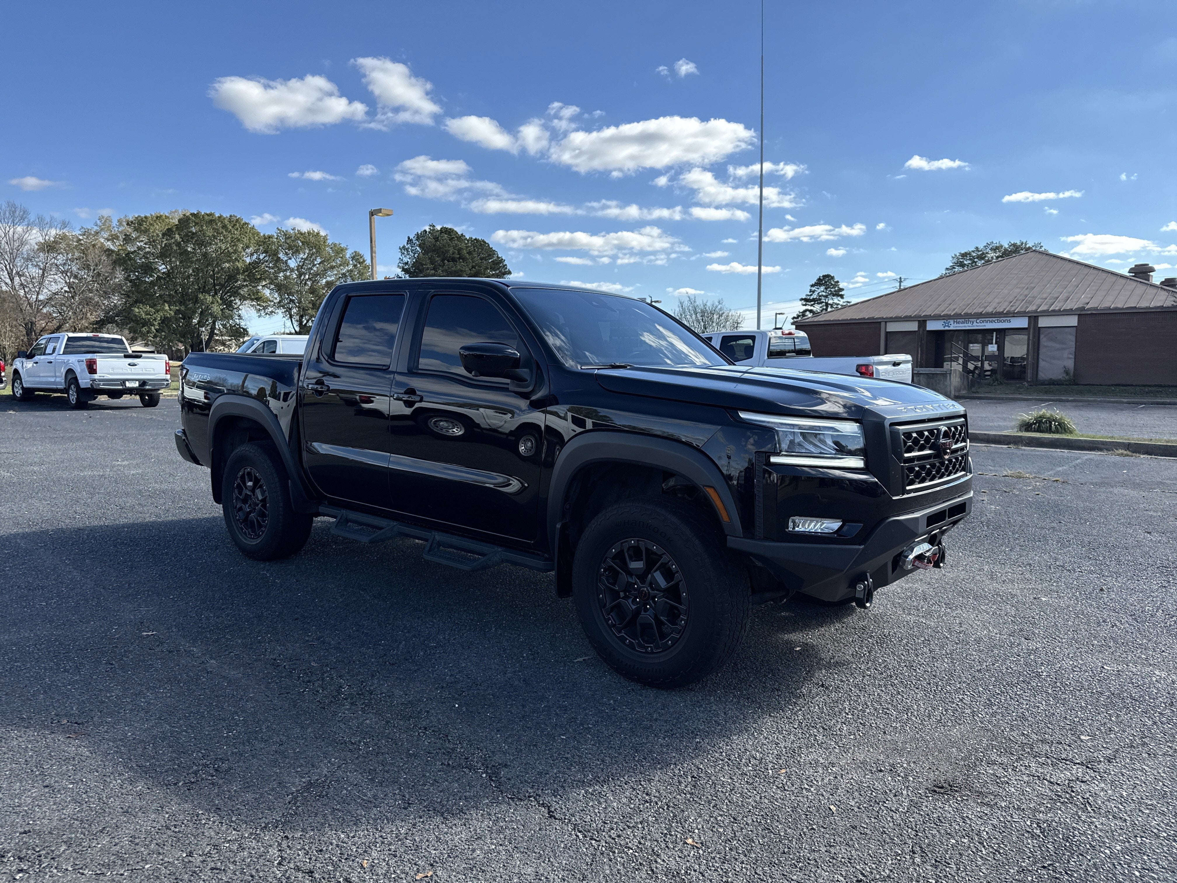 2023 Nissan Frontier Base