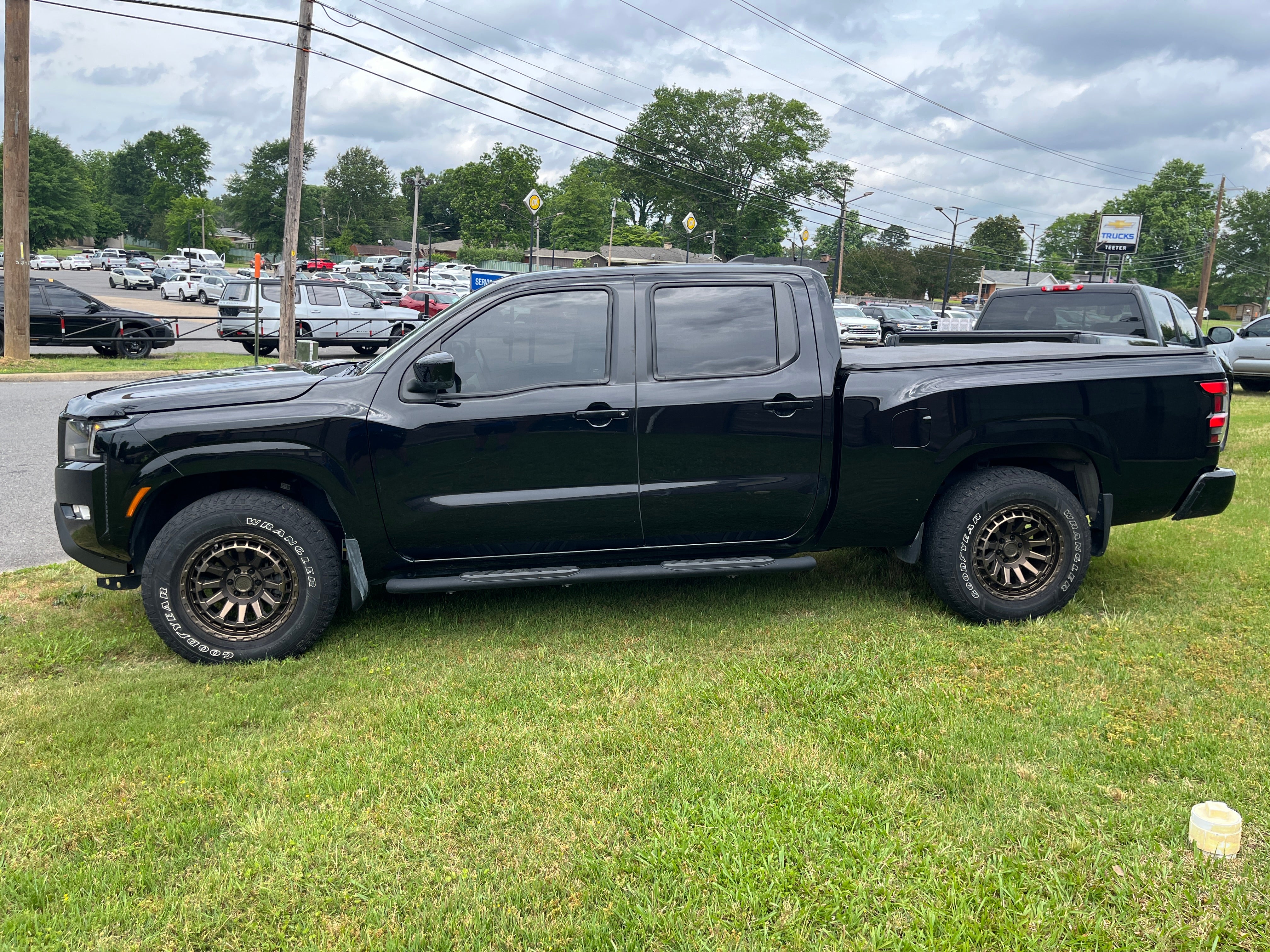 2022 Nissan Frontier SV
