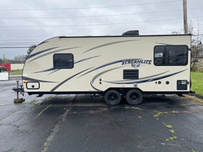 2016 GULF STRM SV22UDL Base