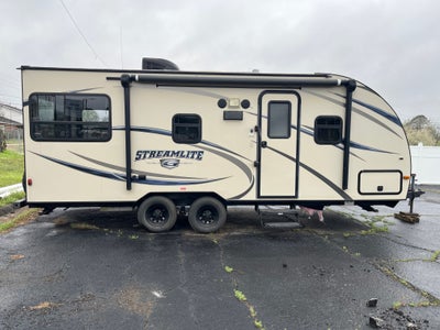 2016 GULF STRM SV22UDL Base