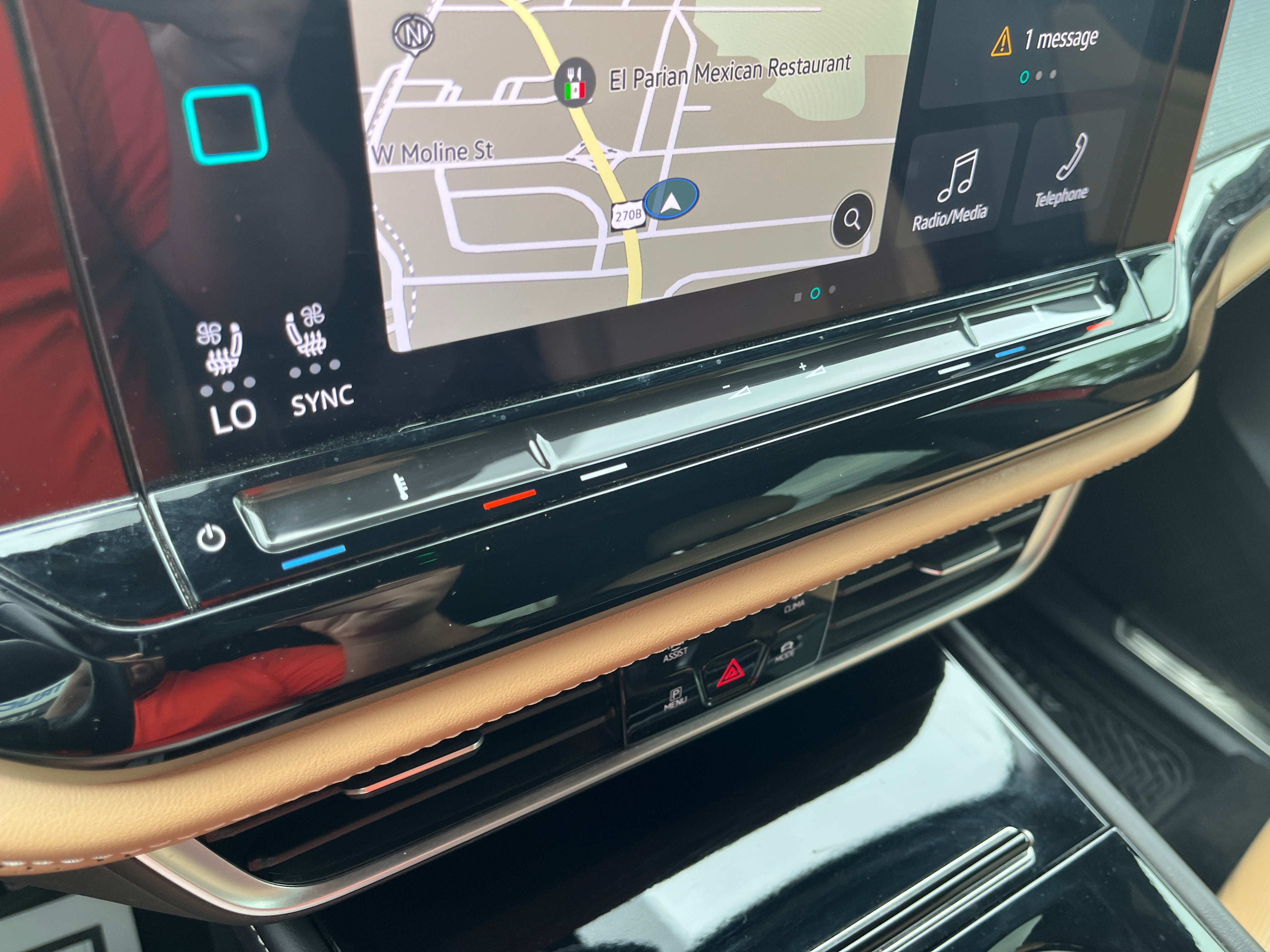 2024 Volkswagen Atlas Cross Sport 2.0T SEL R-Line