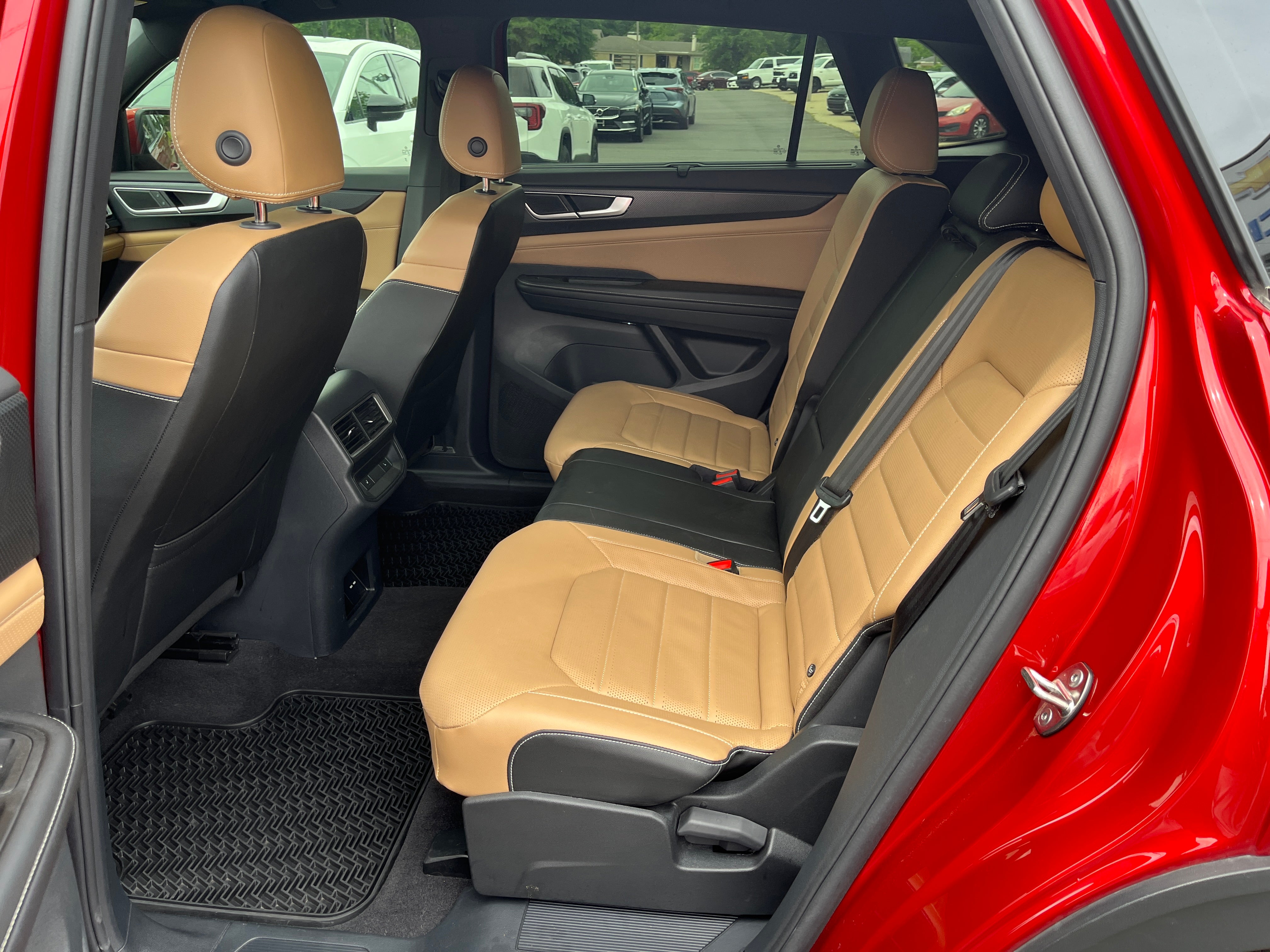 2024 Volkswagen Atlas Cross Sport 2.0T SEL R-Line