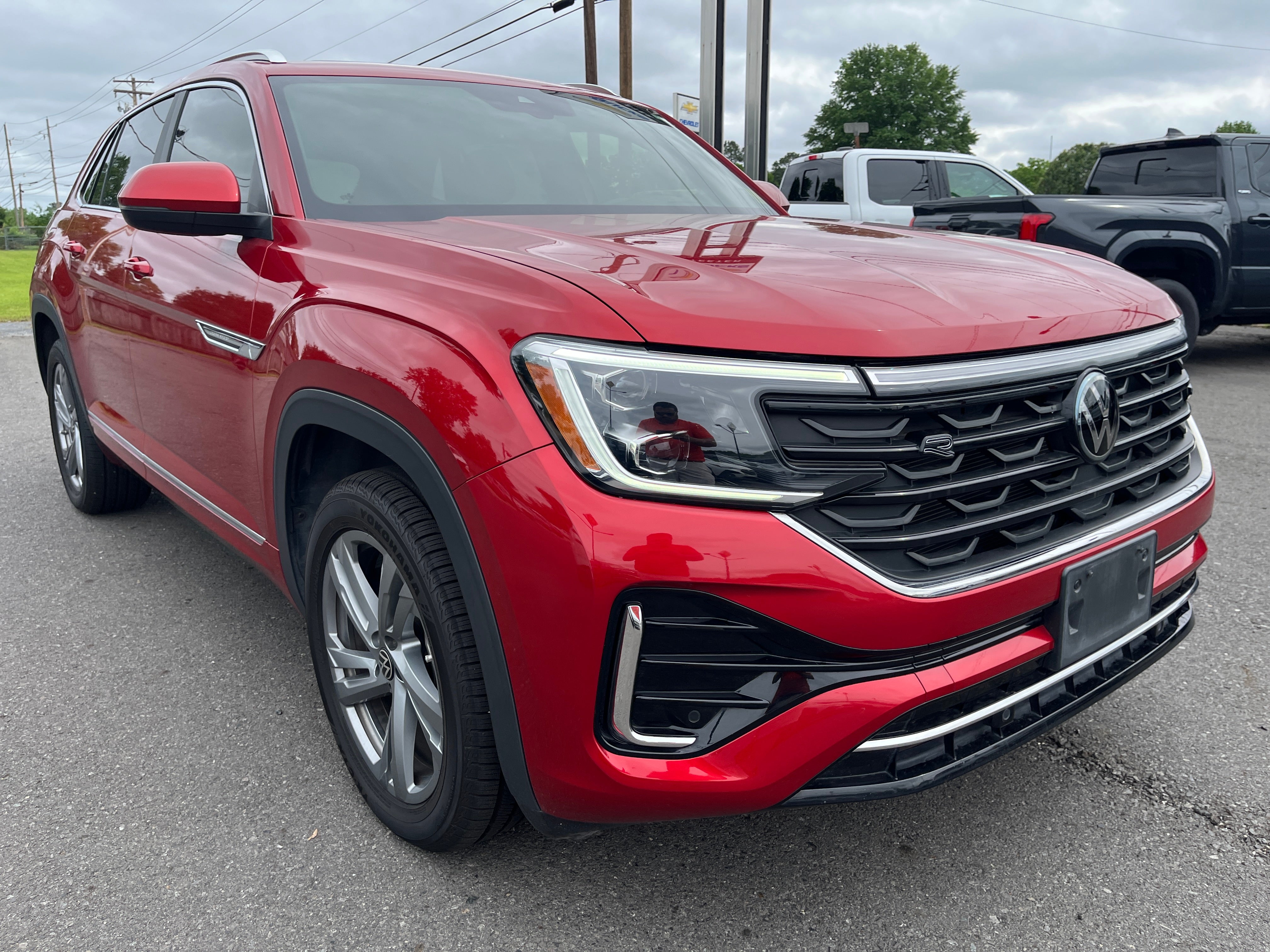 2024 Volkswagen Atlas Cross Sport 2.0T SEL R-Line