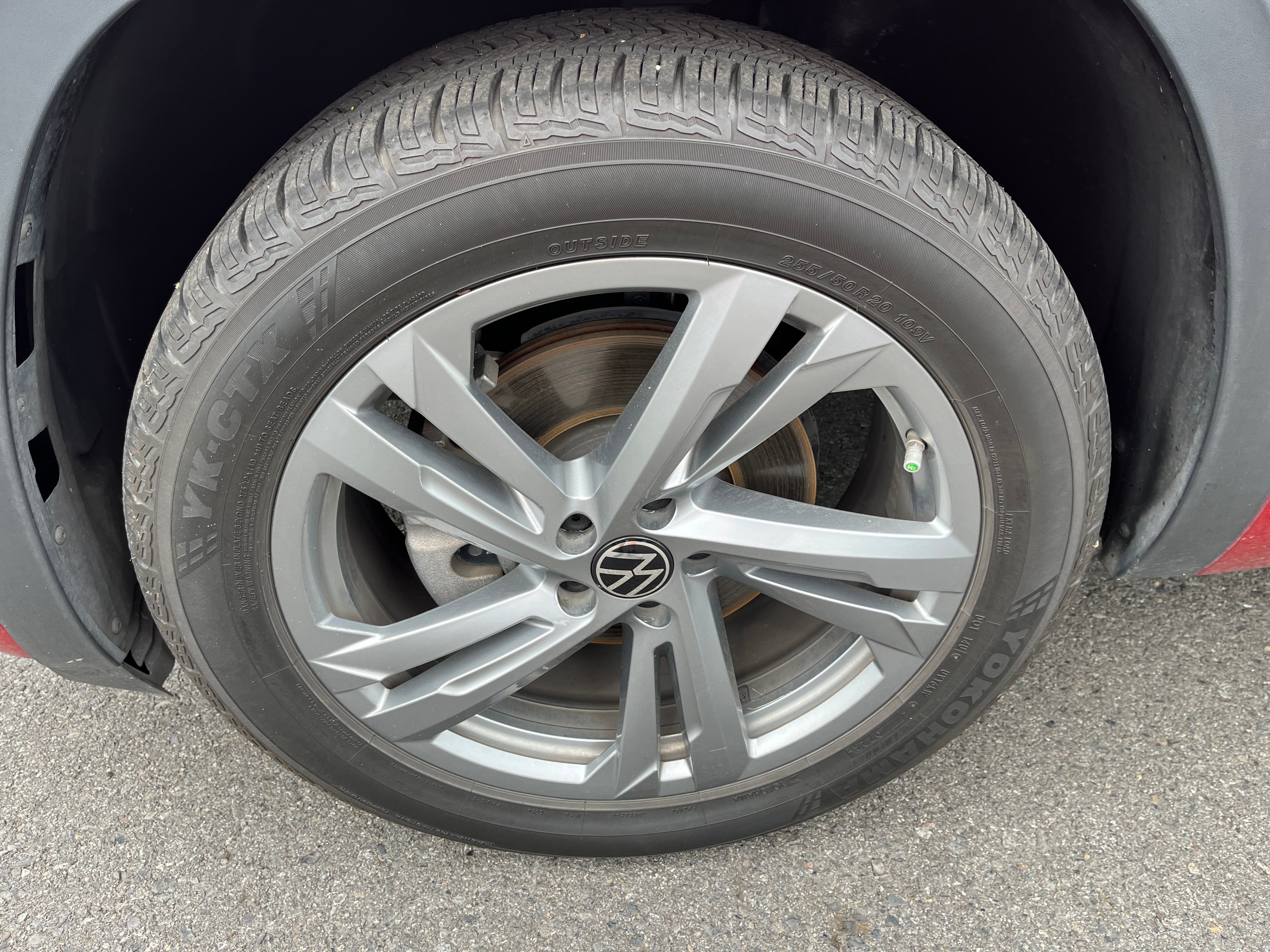 2024 Volkswagen Atlas Cross Sport 2.0T SEL R-Line