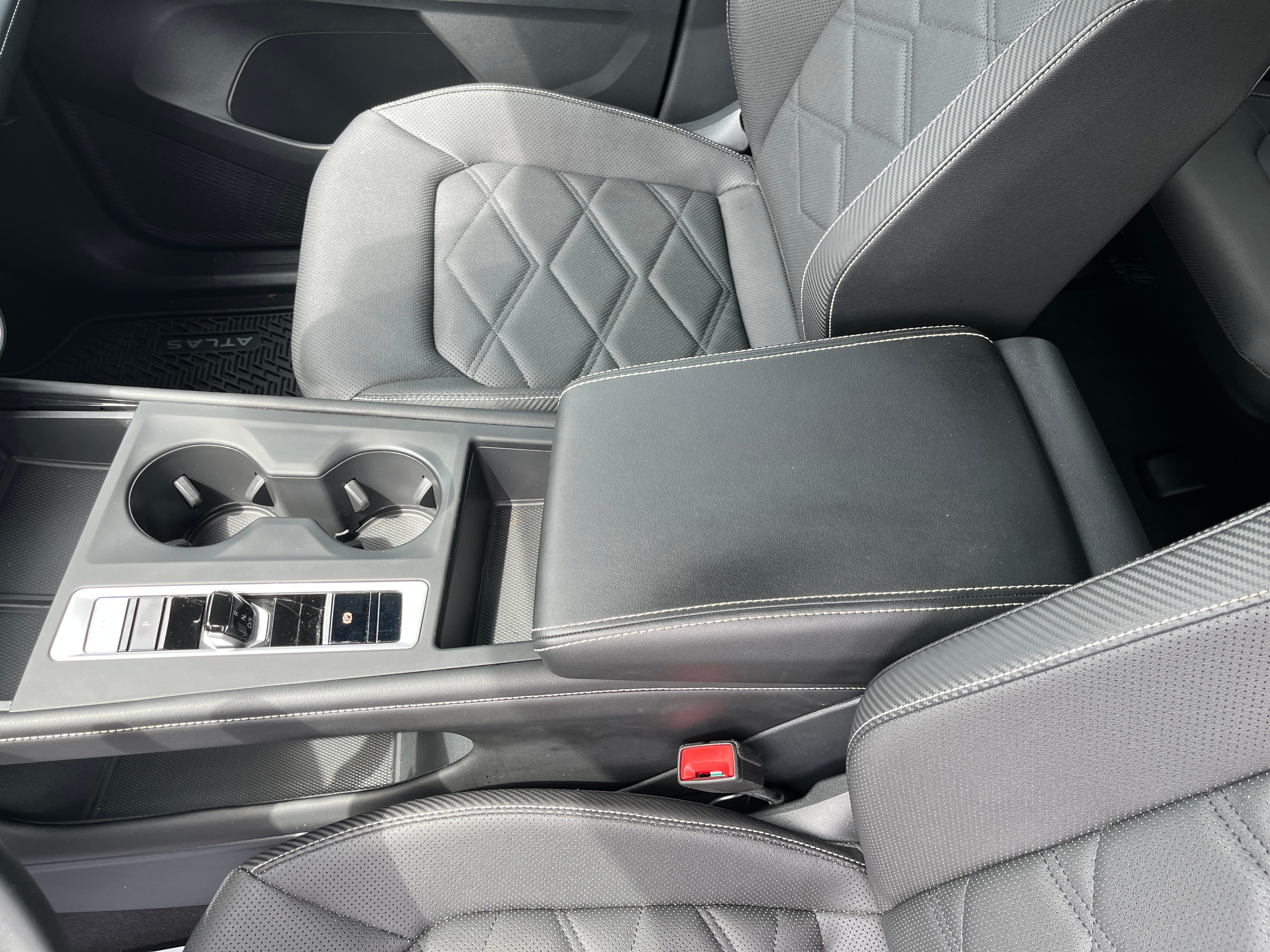 2024 Volkswagen Atlas Cross Sport 2.0T SE