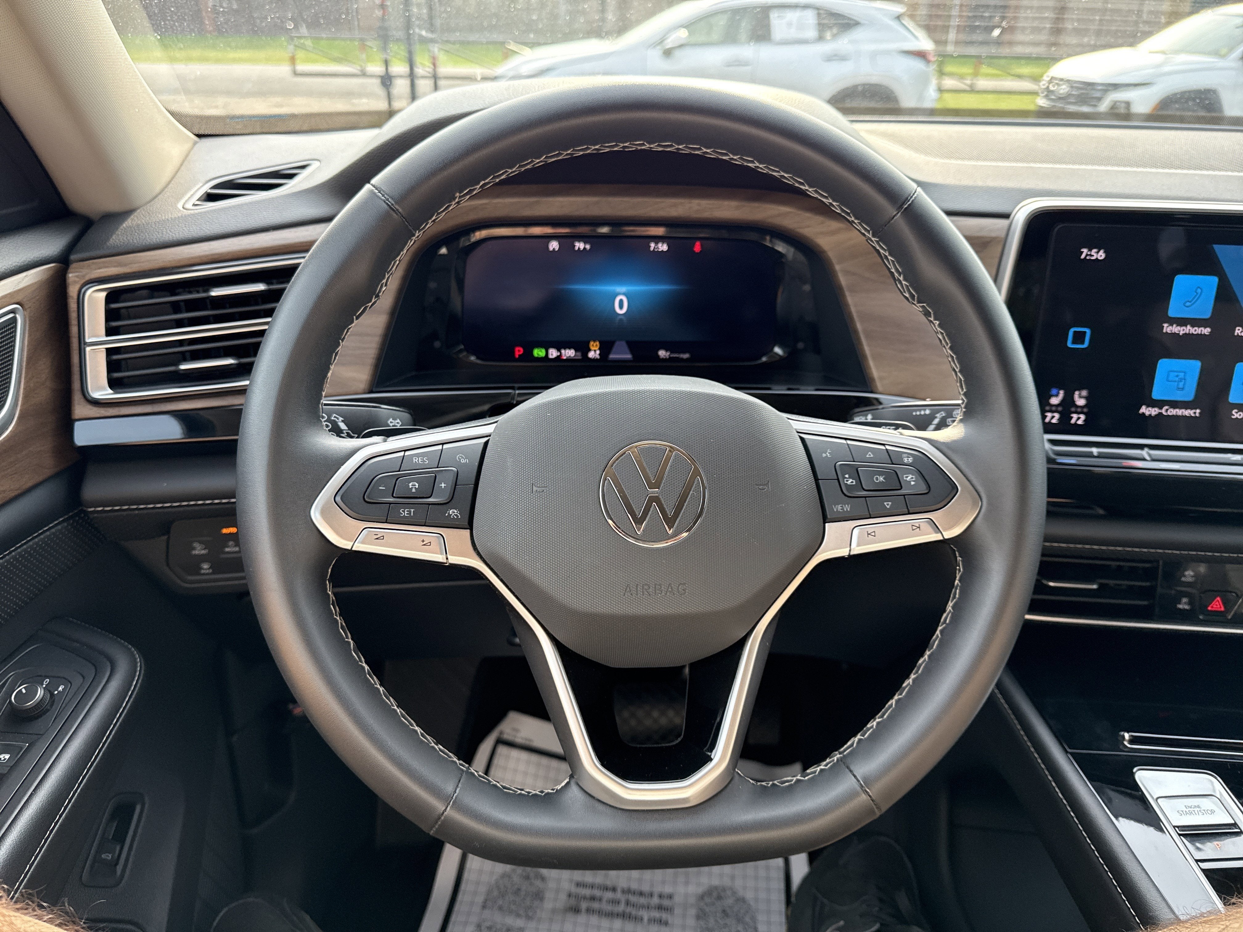 2024 Volkswagen Atlas 2.0T SE w/Technology
