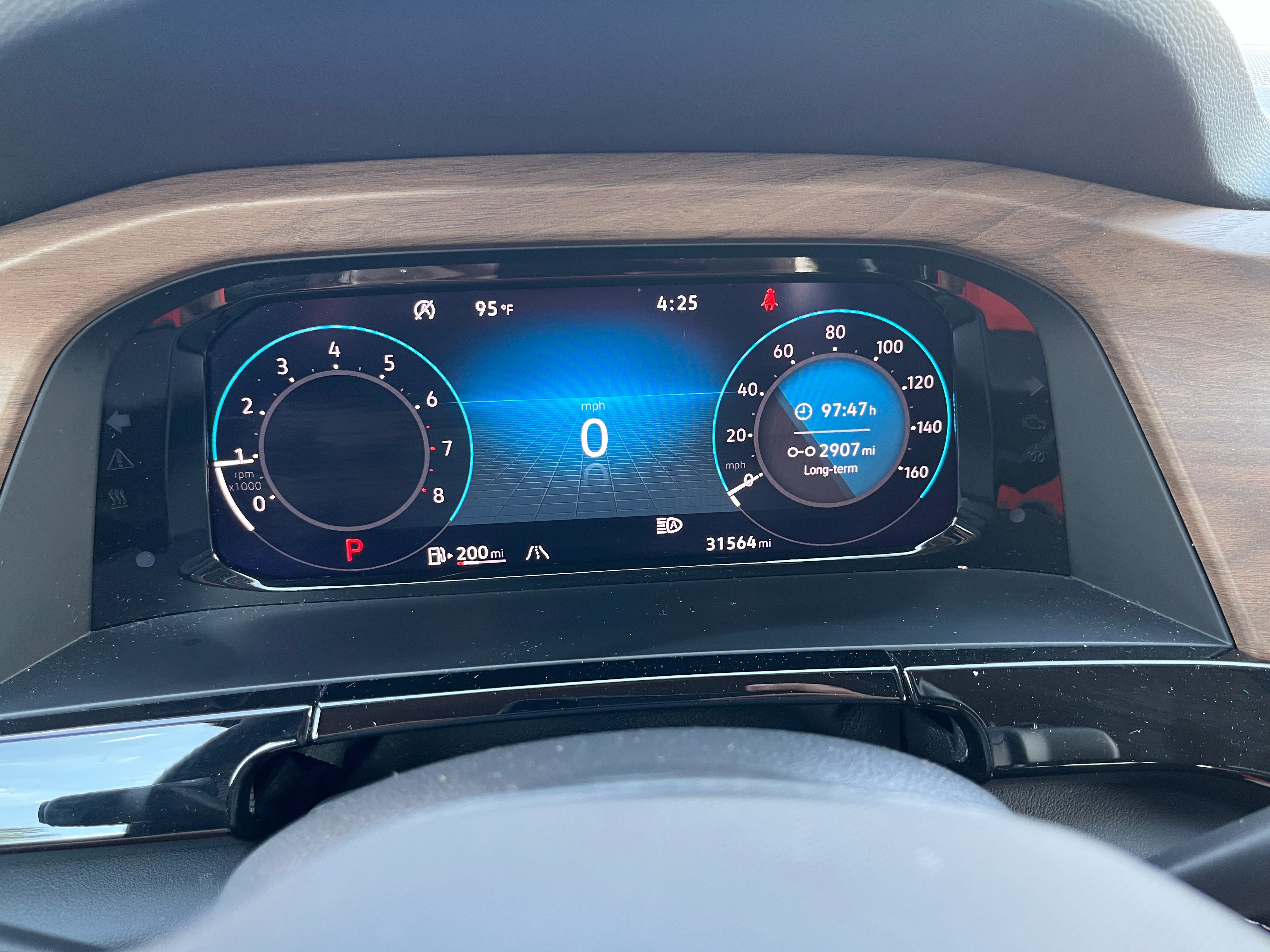2025 Volkswagen Atlas 2.0T SE w/Technology