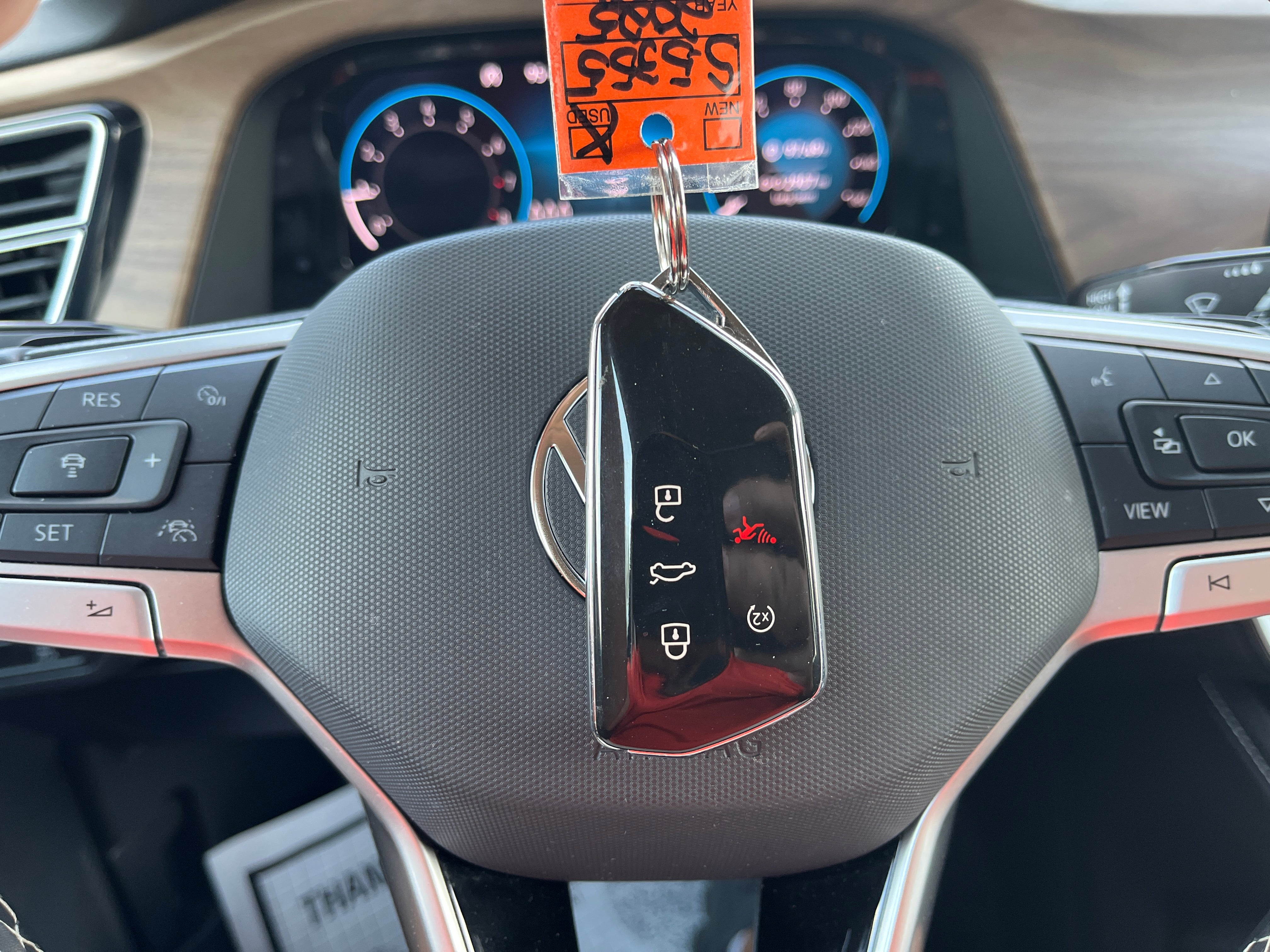 2025 Volkswagen Atlas 2.0T SE w/Technology