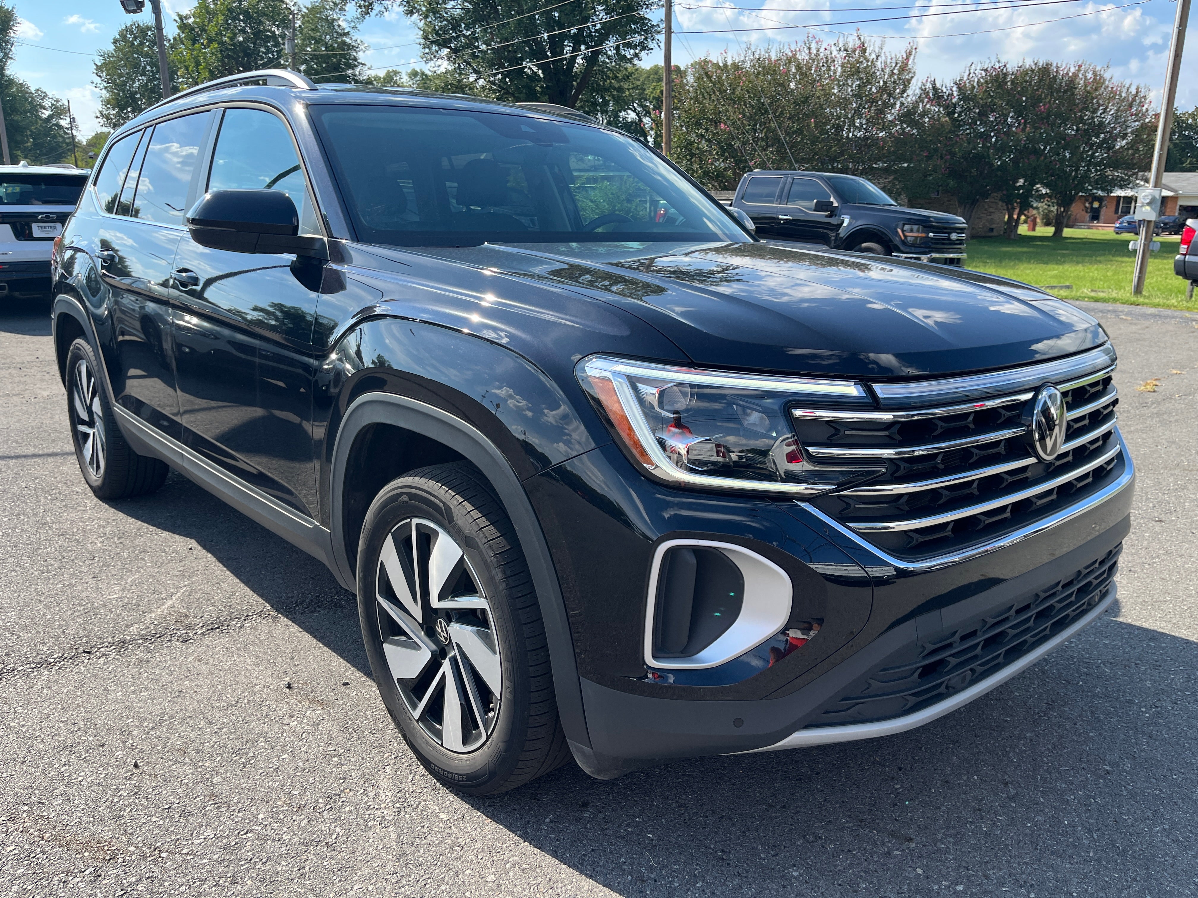 2025 Volkswagen Atlas 2.0T SE w/Technology