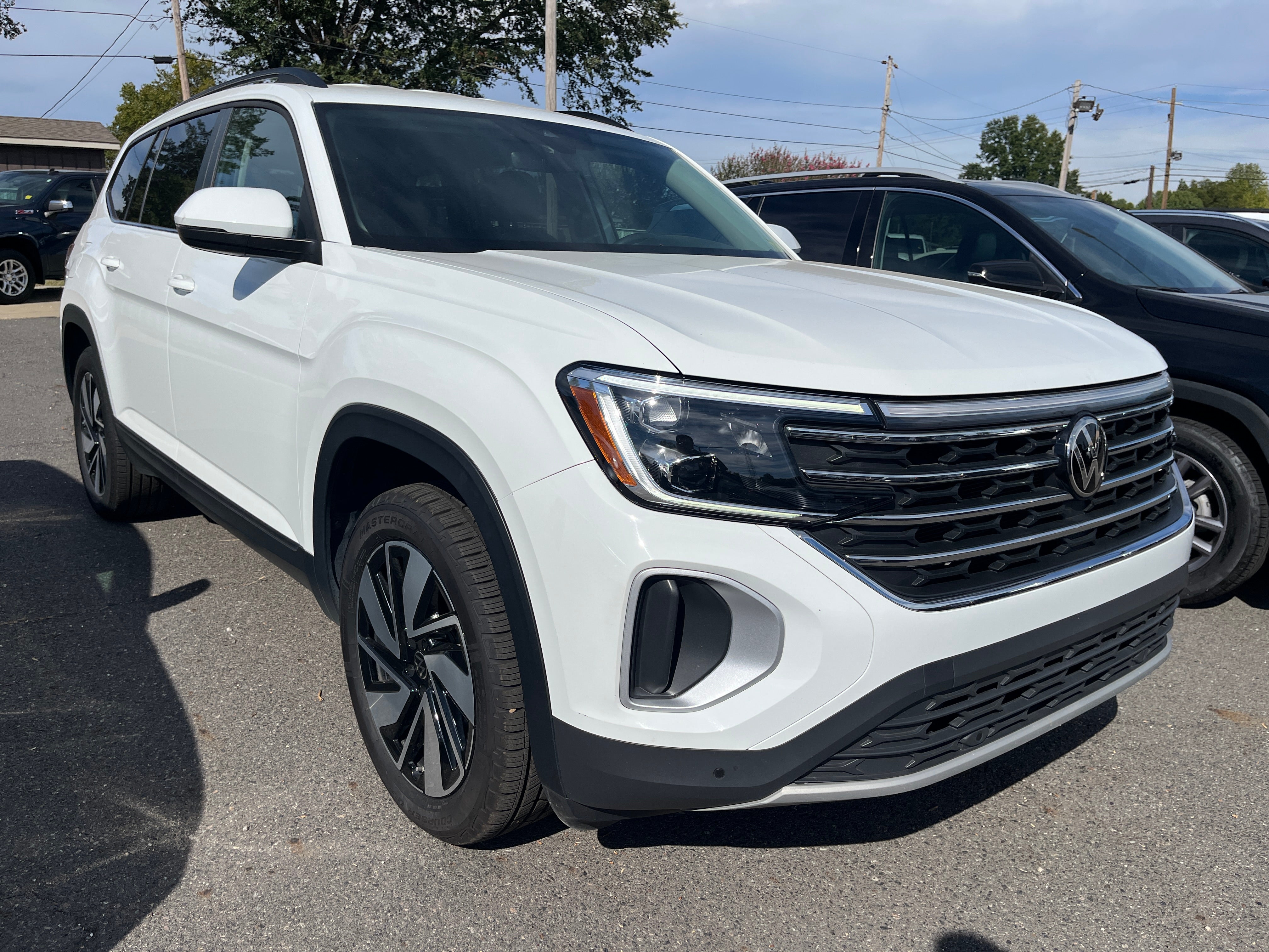 2025 Volkswagen Atlas 2.0T SE w/Technology
