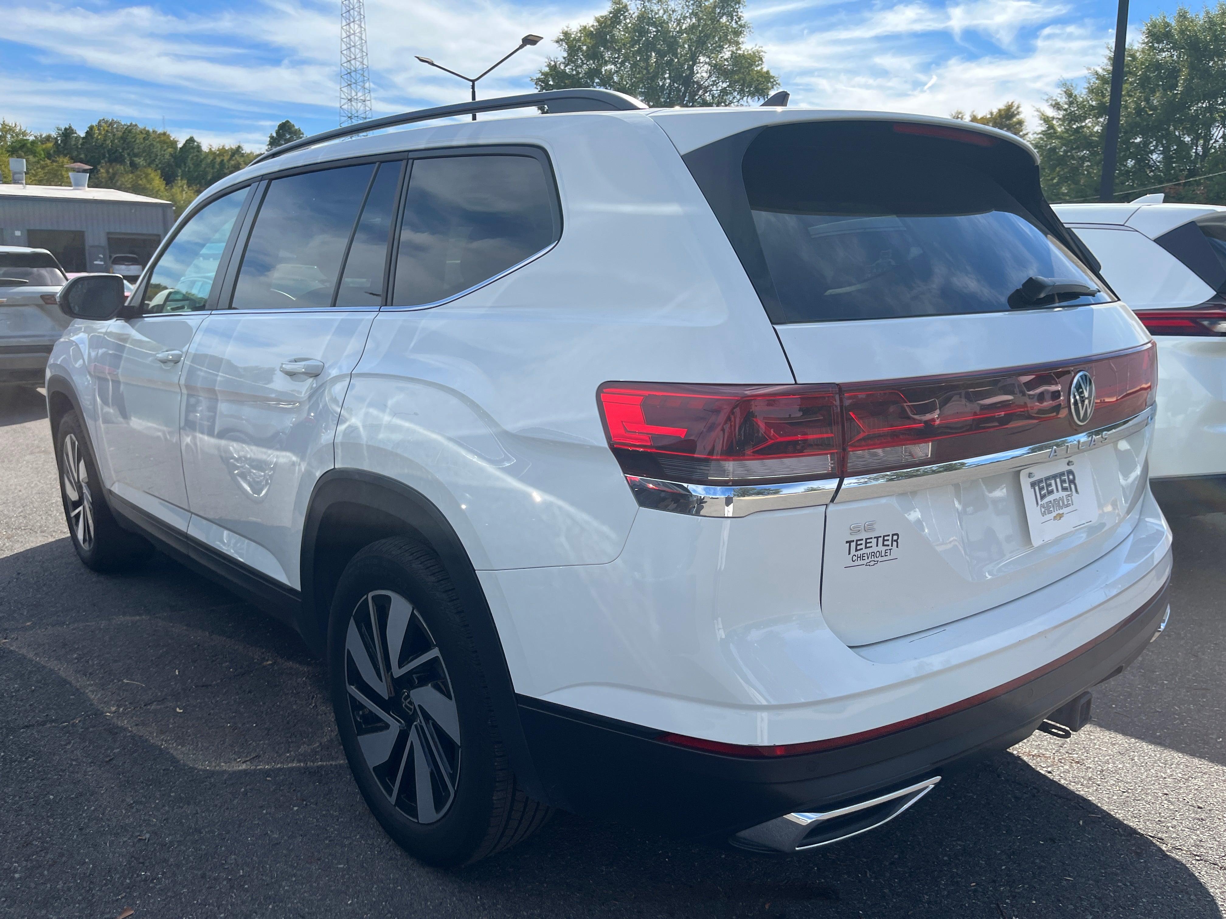 2025 Volkswagen Atlas 2.0T SE w/Technology
