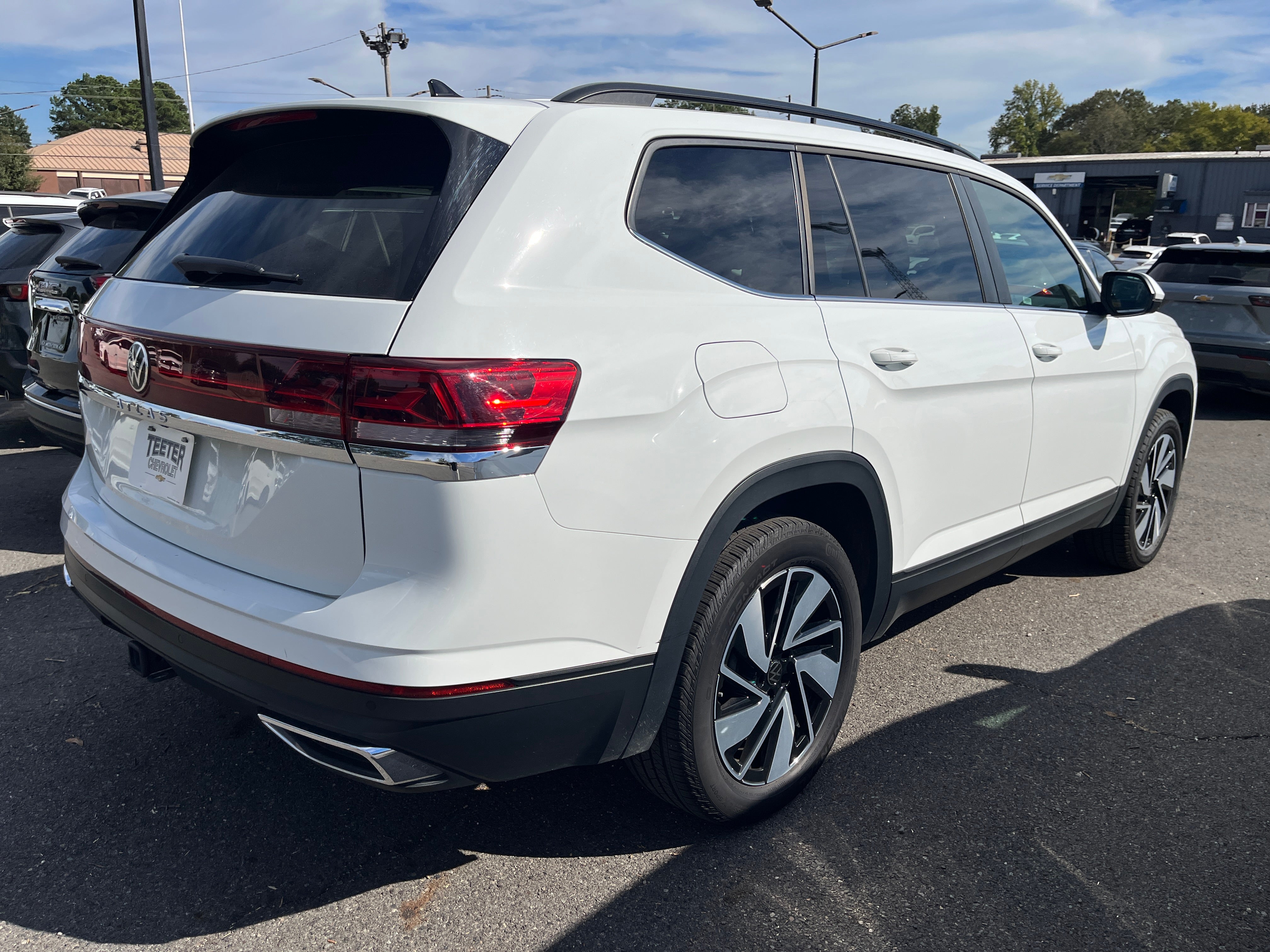 2025 Volkswagen Atlas 2.0T SE w/Technology
