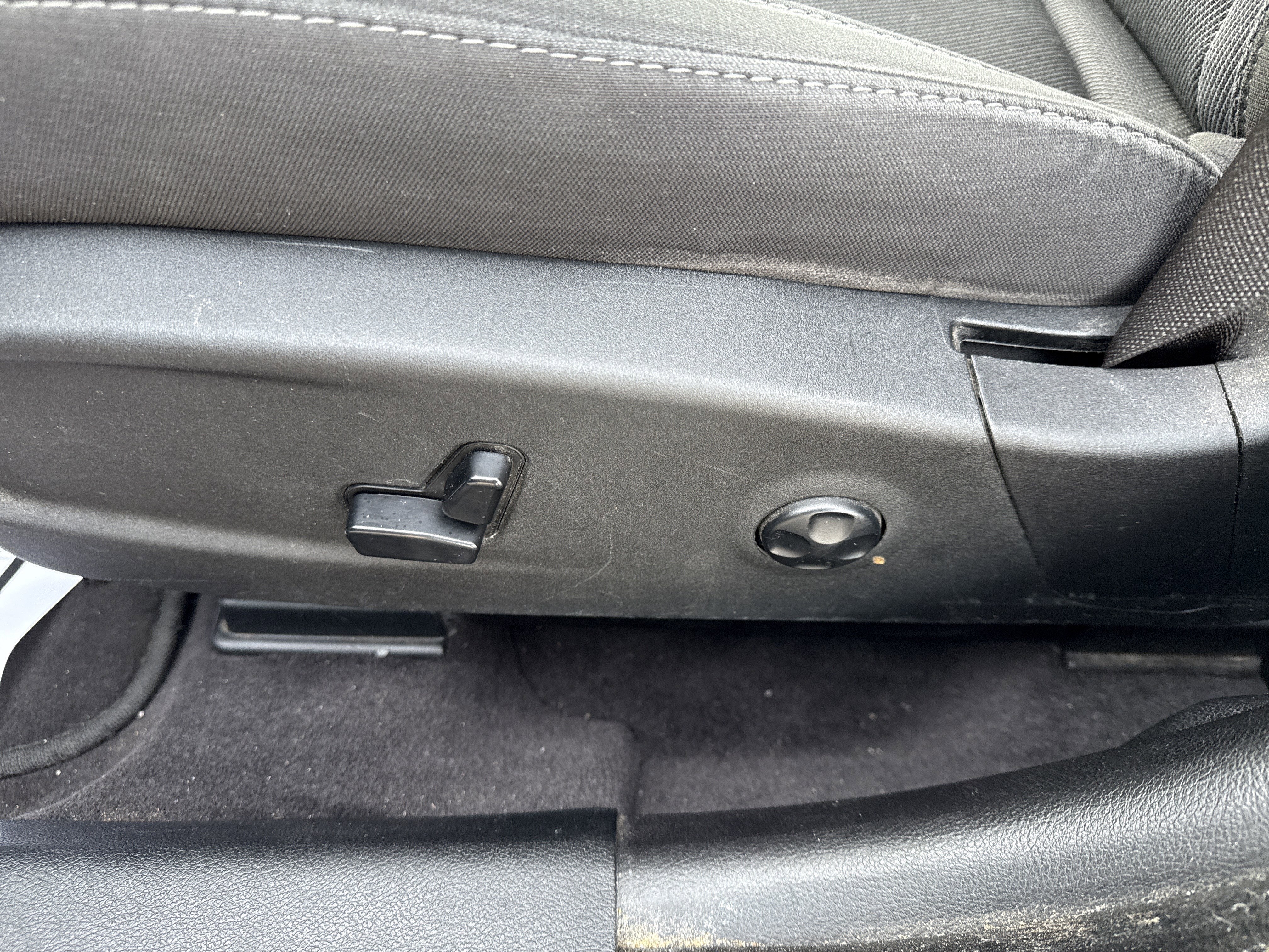 2018 Dodge Charger Base