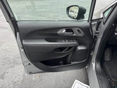 2025 Chrysler Pacifica Base