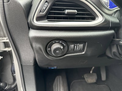 2025 Chrysler Pacifica Base