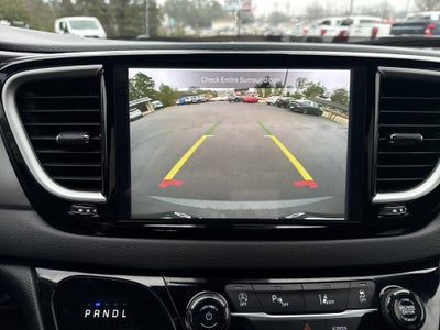 2025 Chrysler Pacifica Base