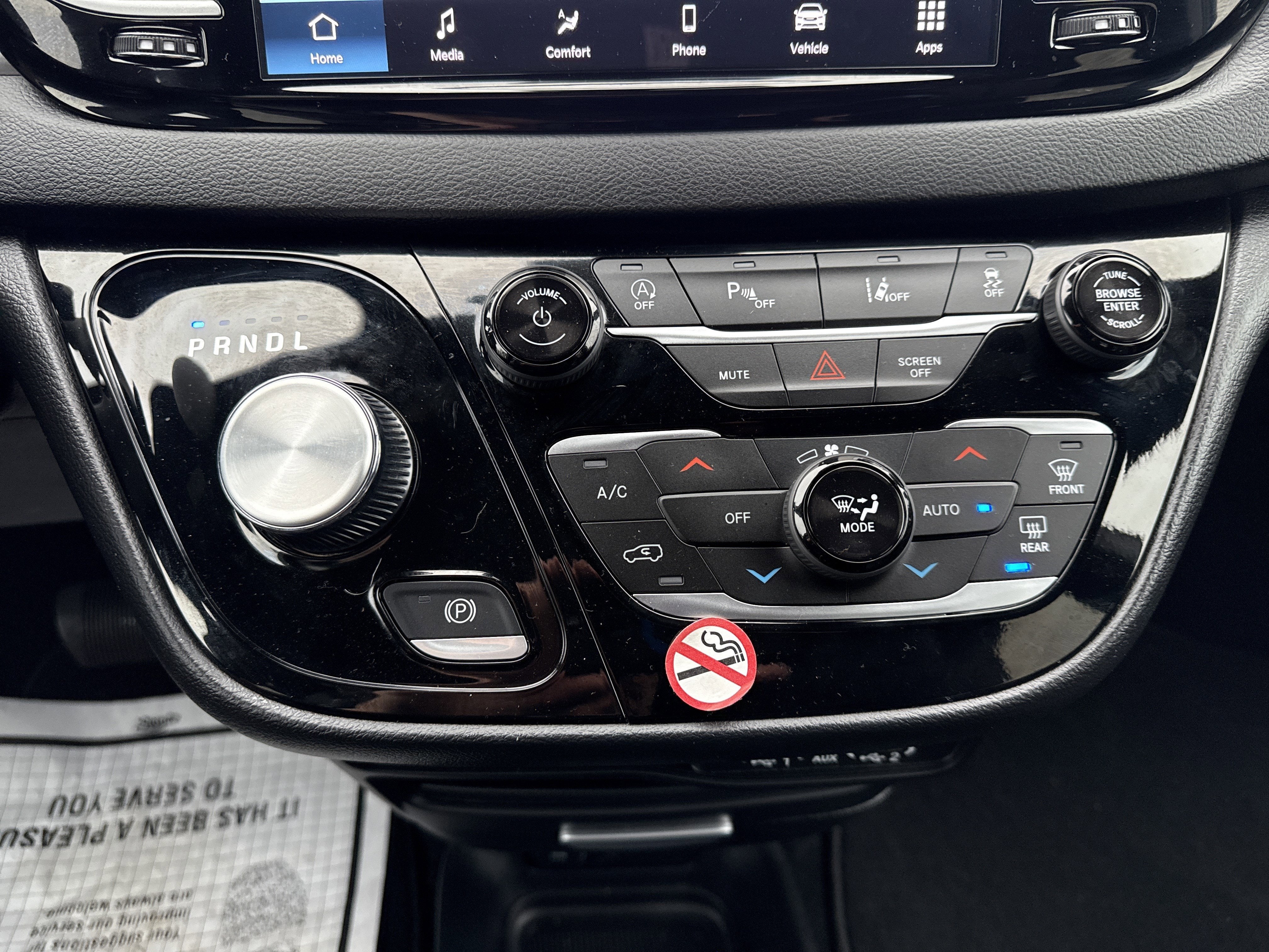 2025 Chrysler Pacifica Base