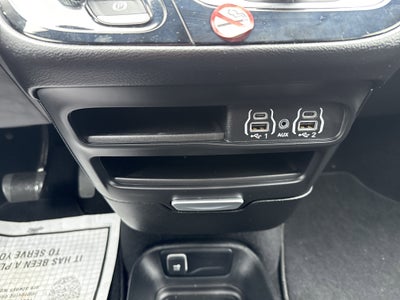 2025 Chrysler Pacifica Base