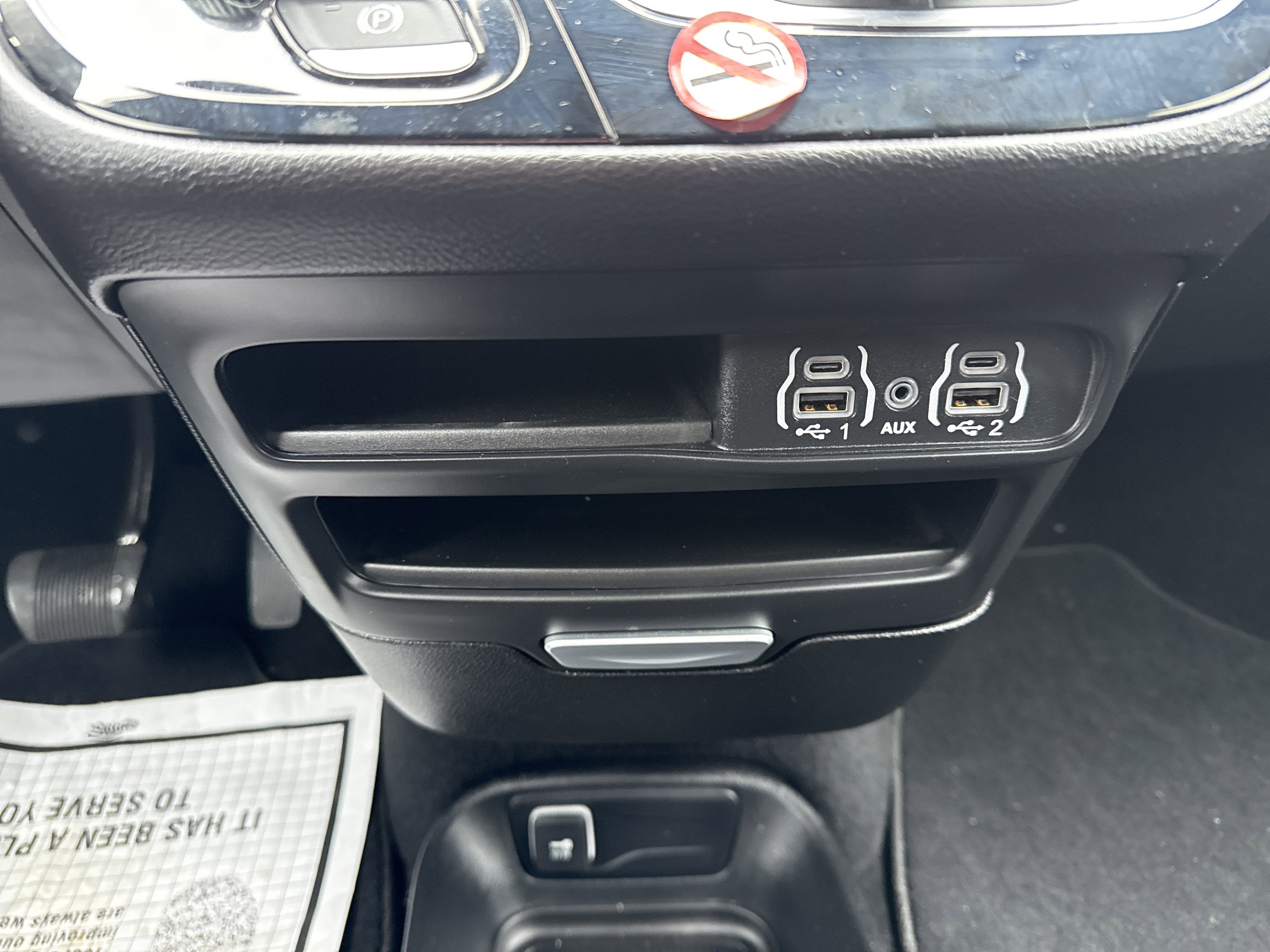 2025 Chrysler Pacifica Base