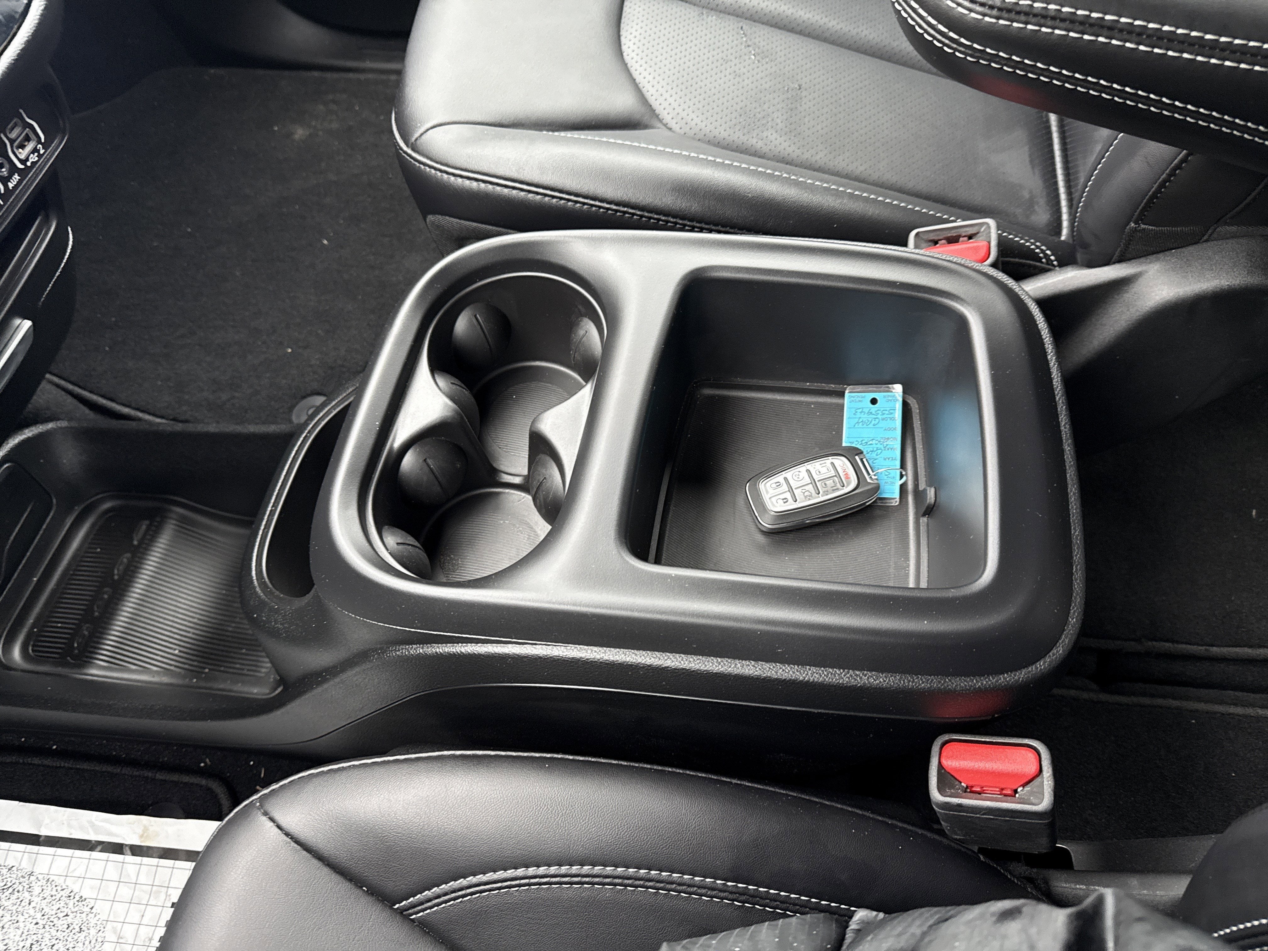 2025 Chrysler Pacifica Base