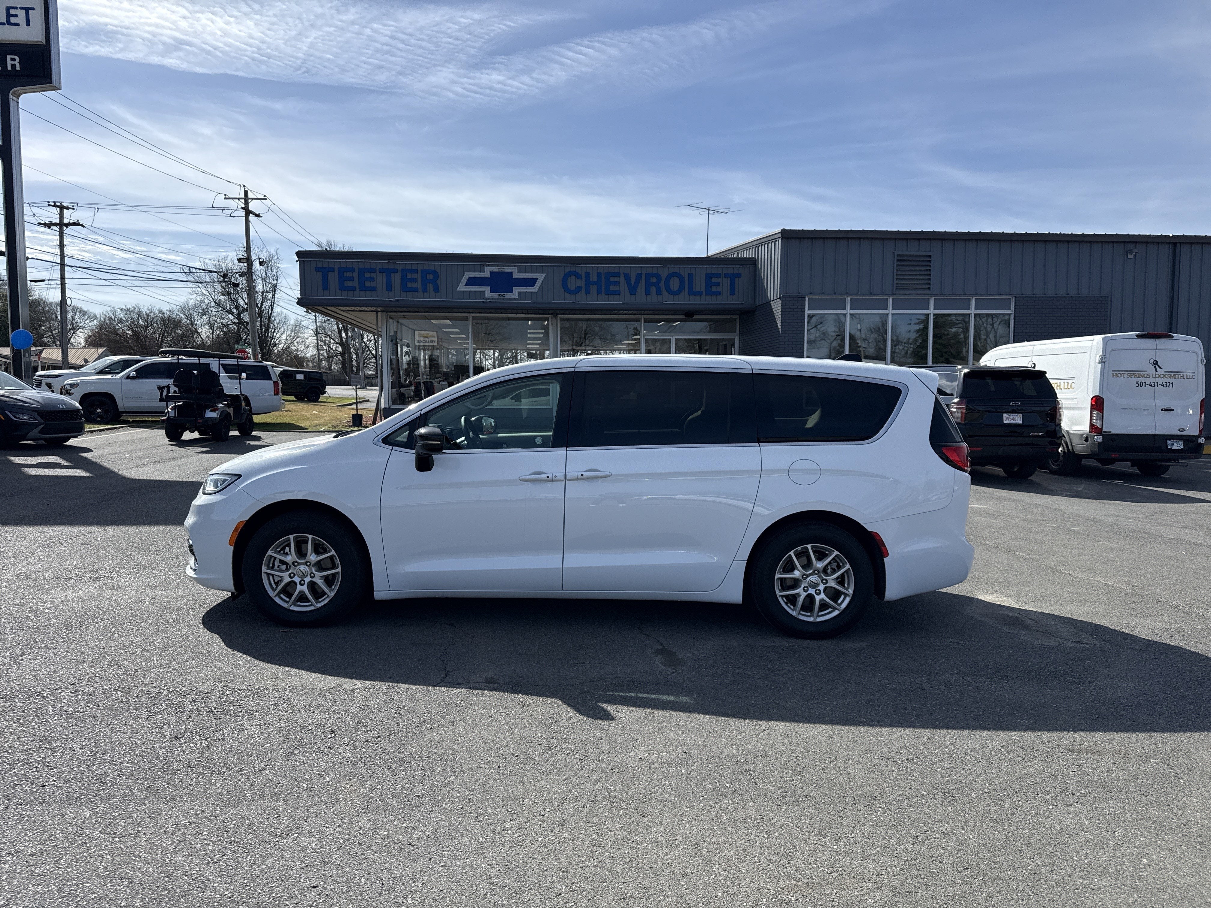 2024 Chrysler Pacifica Touring L