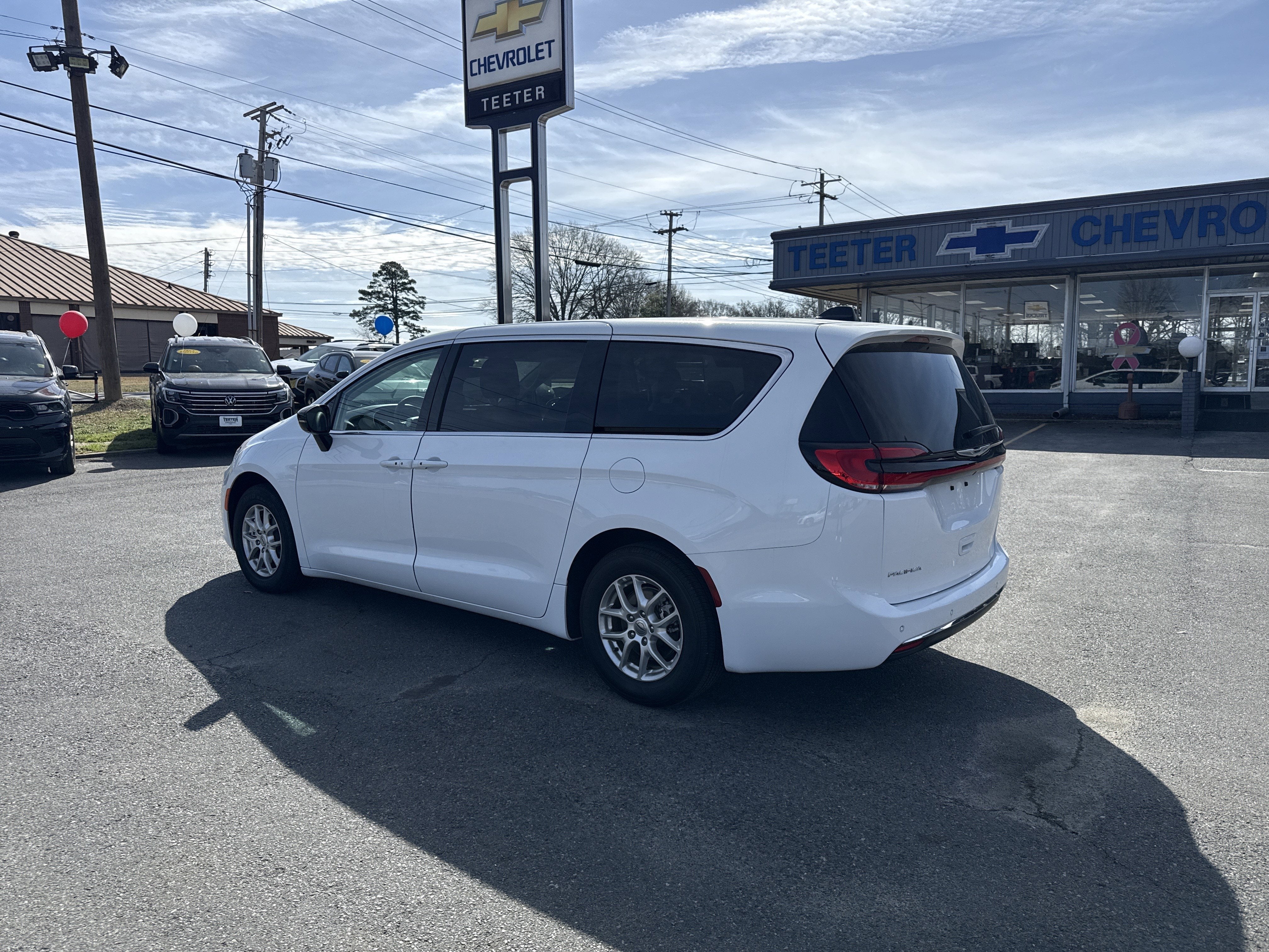 2024 Chrysler Pacifica Touring L