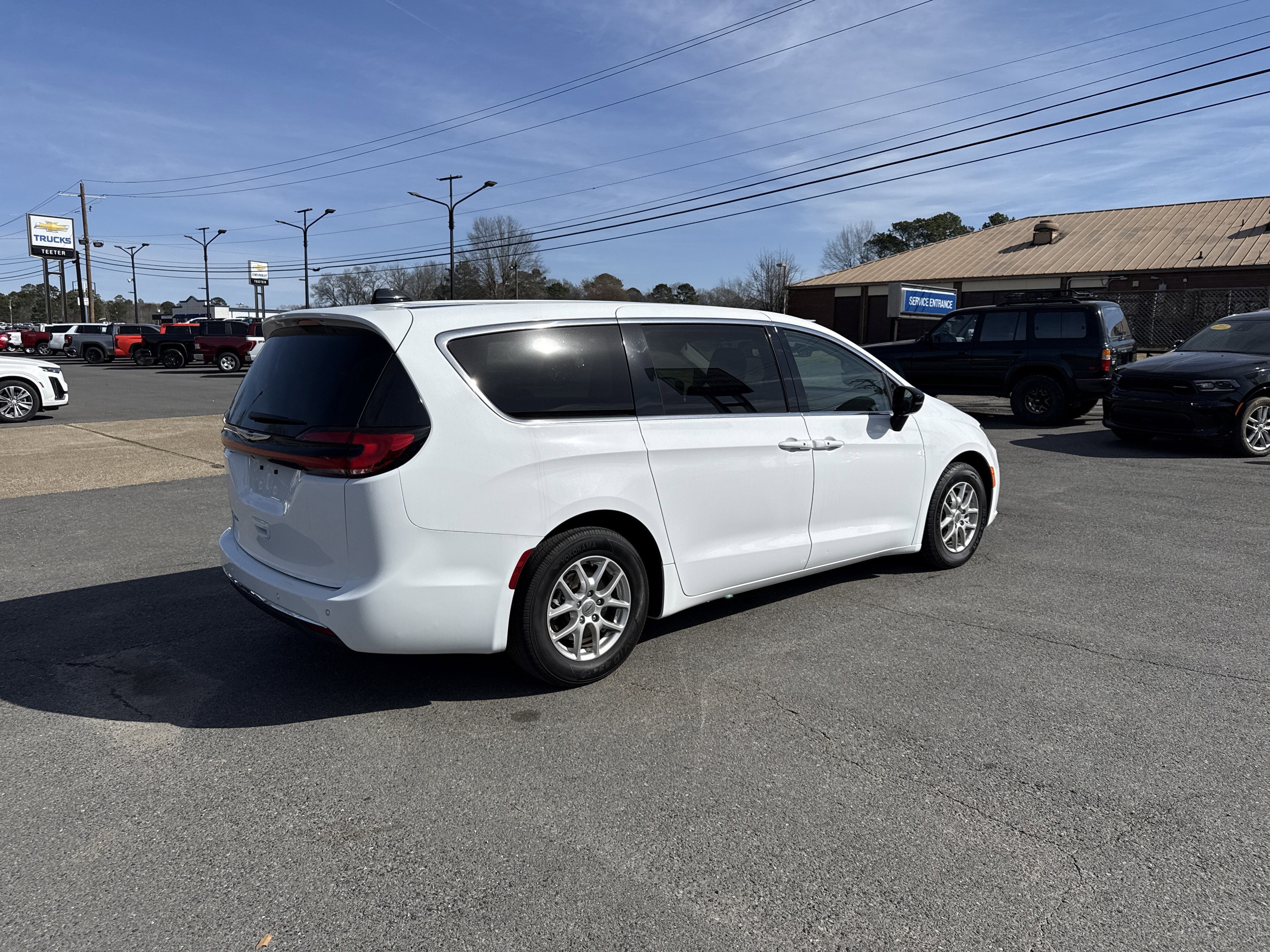 2024 Chrysler Pacifica Touring L