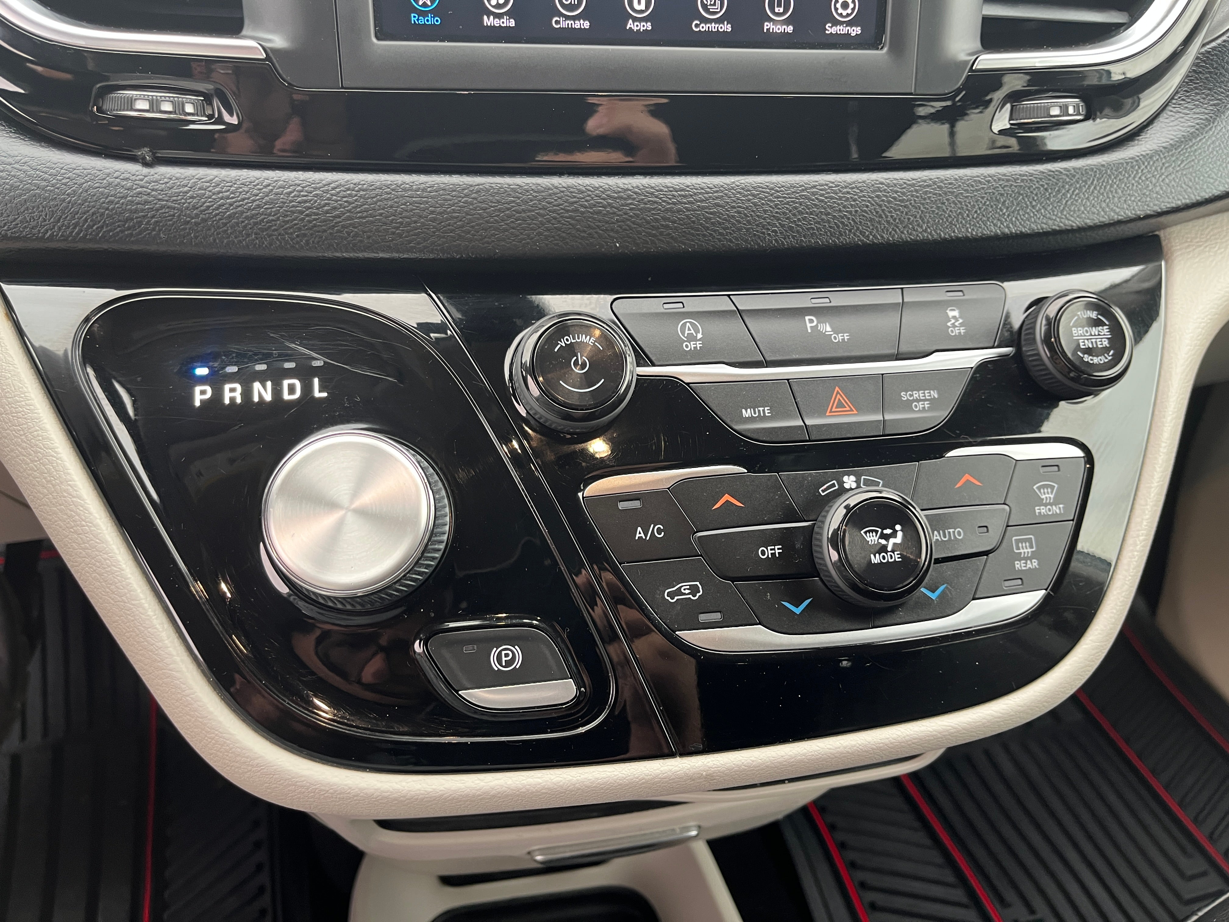 2020 Chrysler Pacifica Touring L