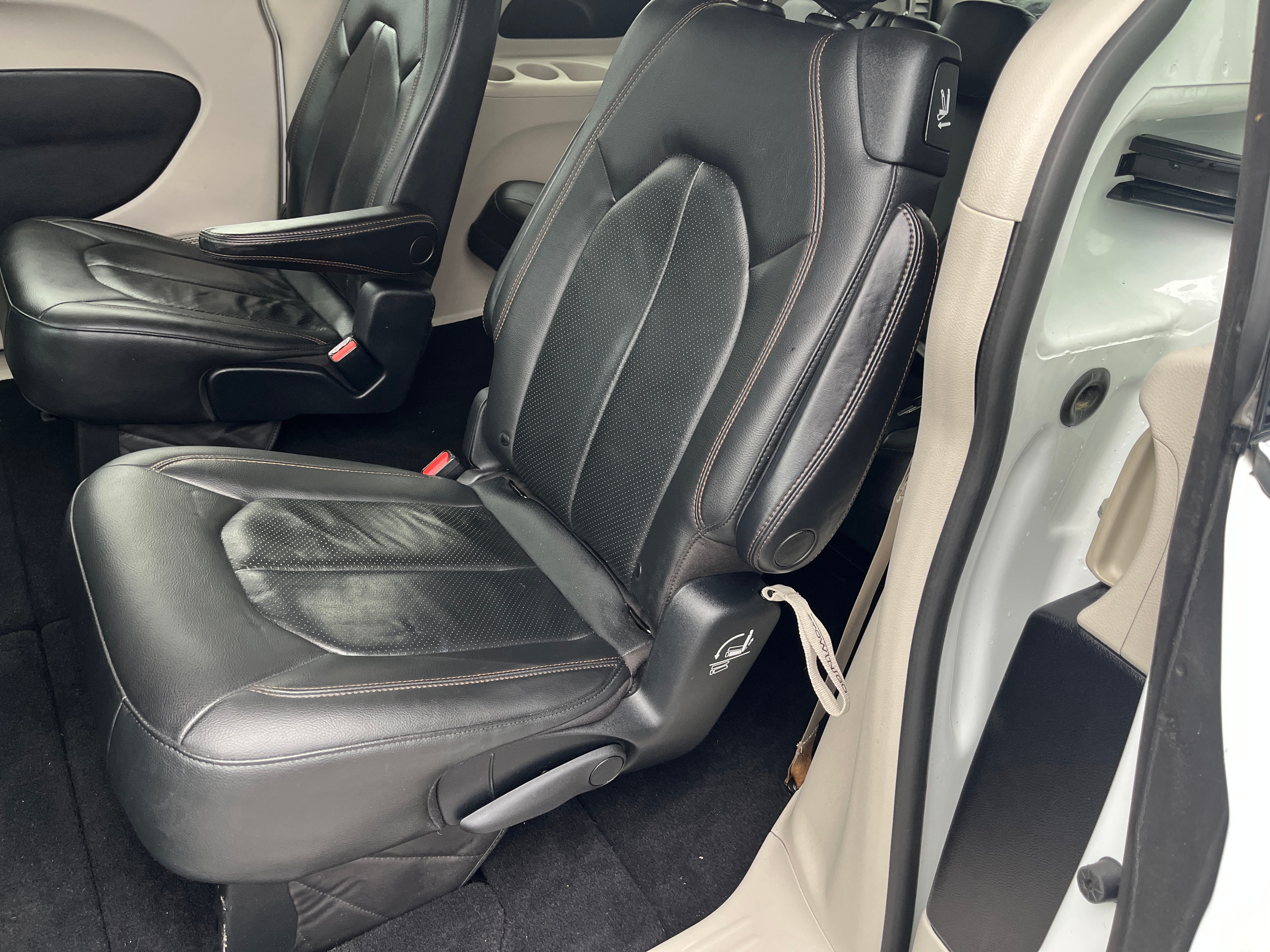 2020 Chrysler Pacifica Touring L