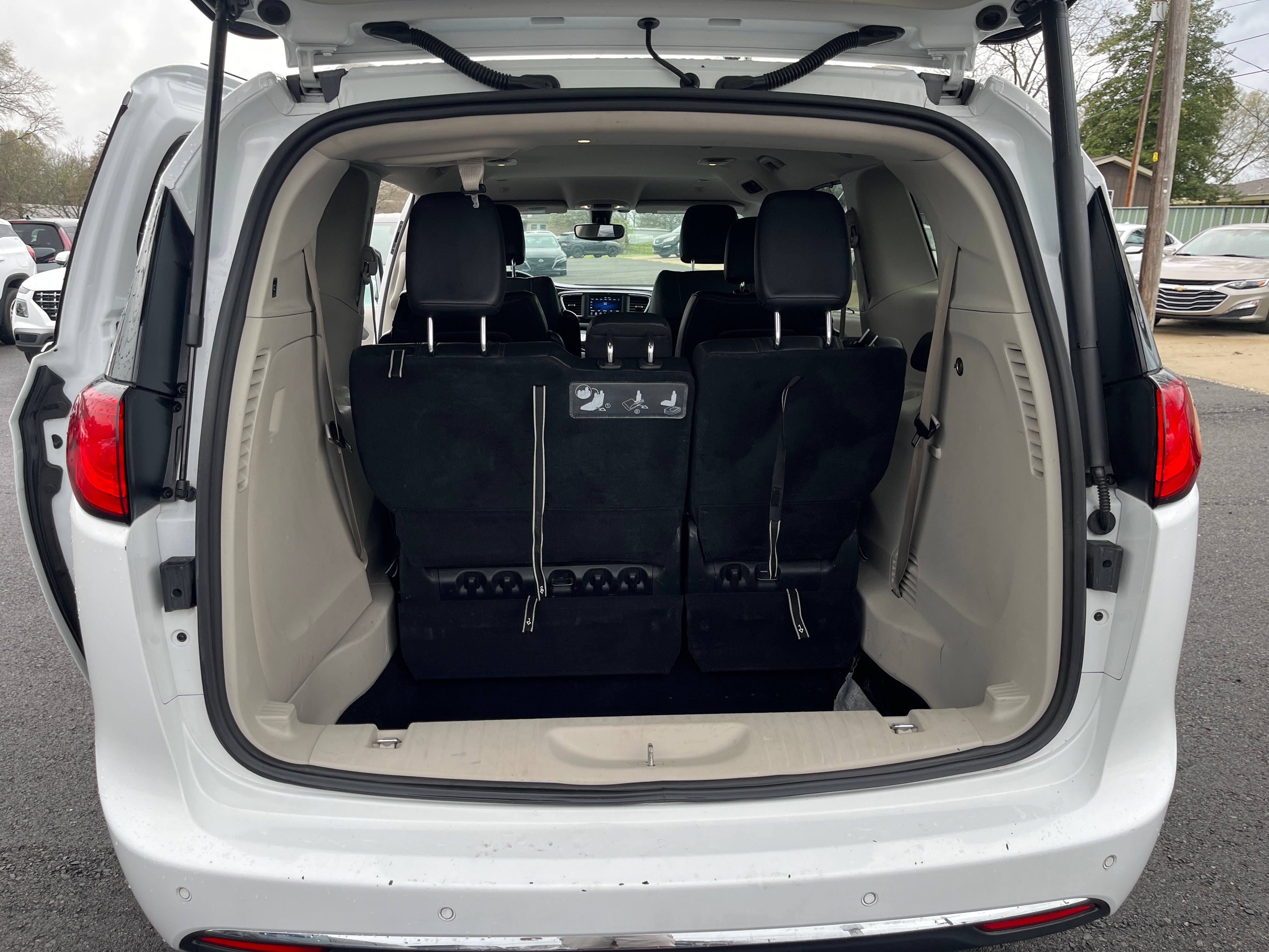 2020 Chrysler Pacifica Touring L