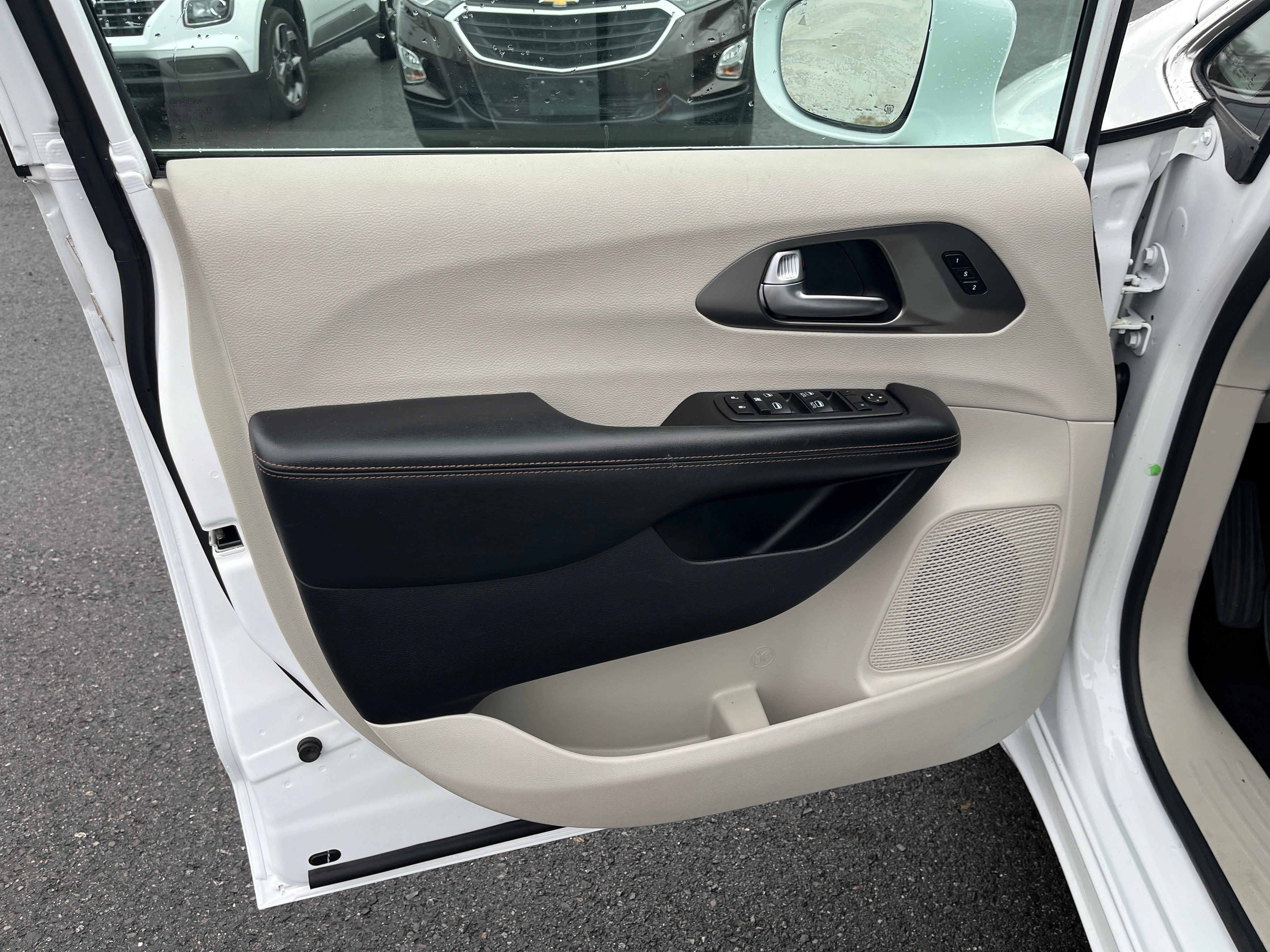 2020 Chrysler Pacifica Touring L