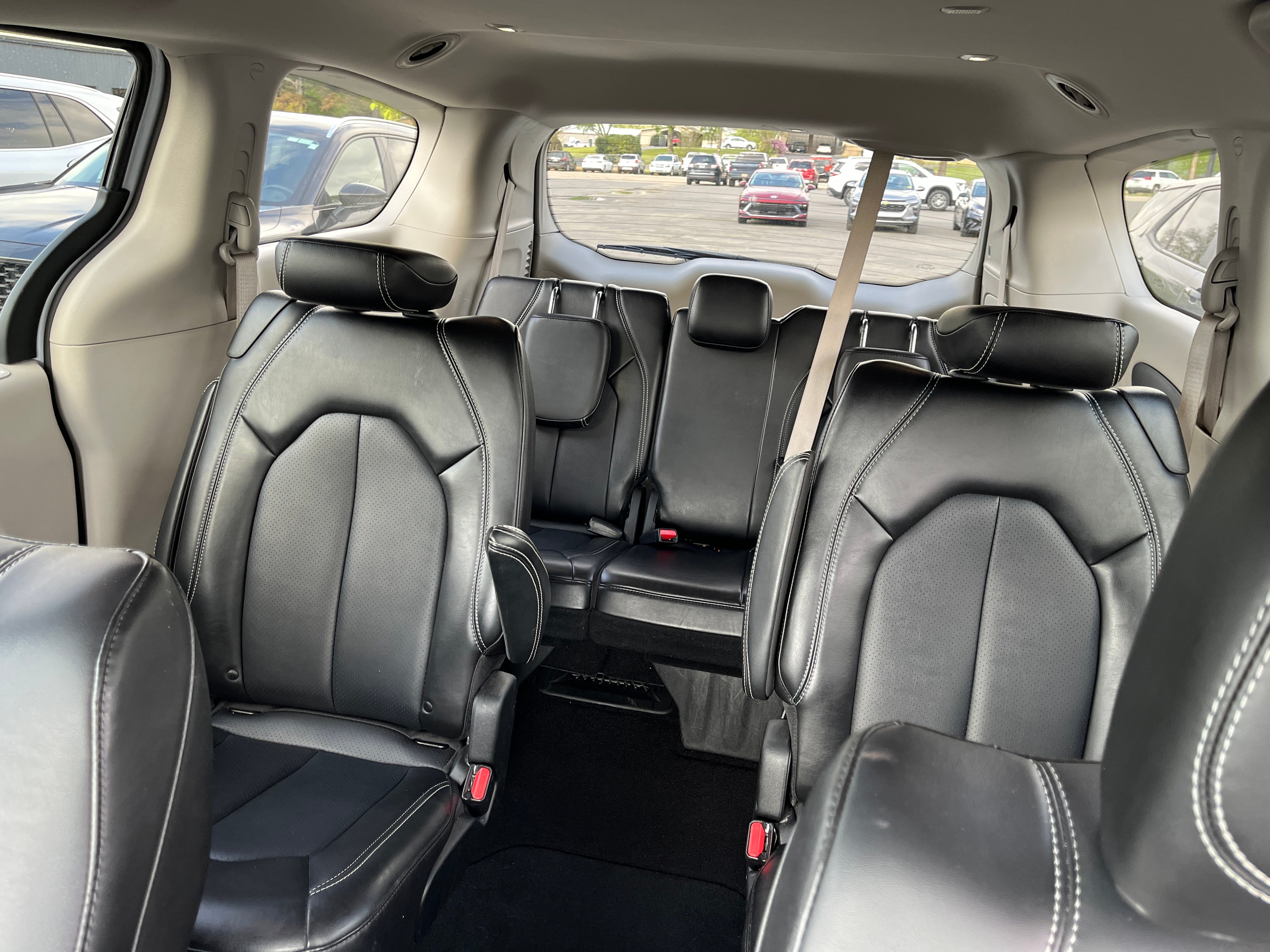 2024 Chrysler Pacifica Touring L