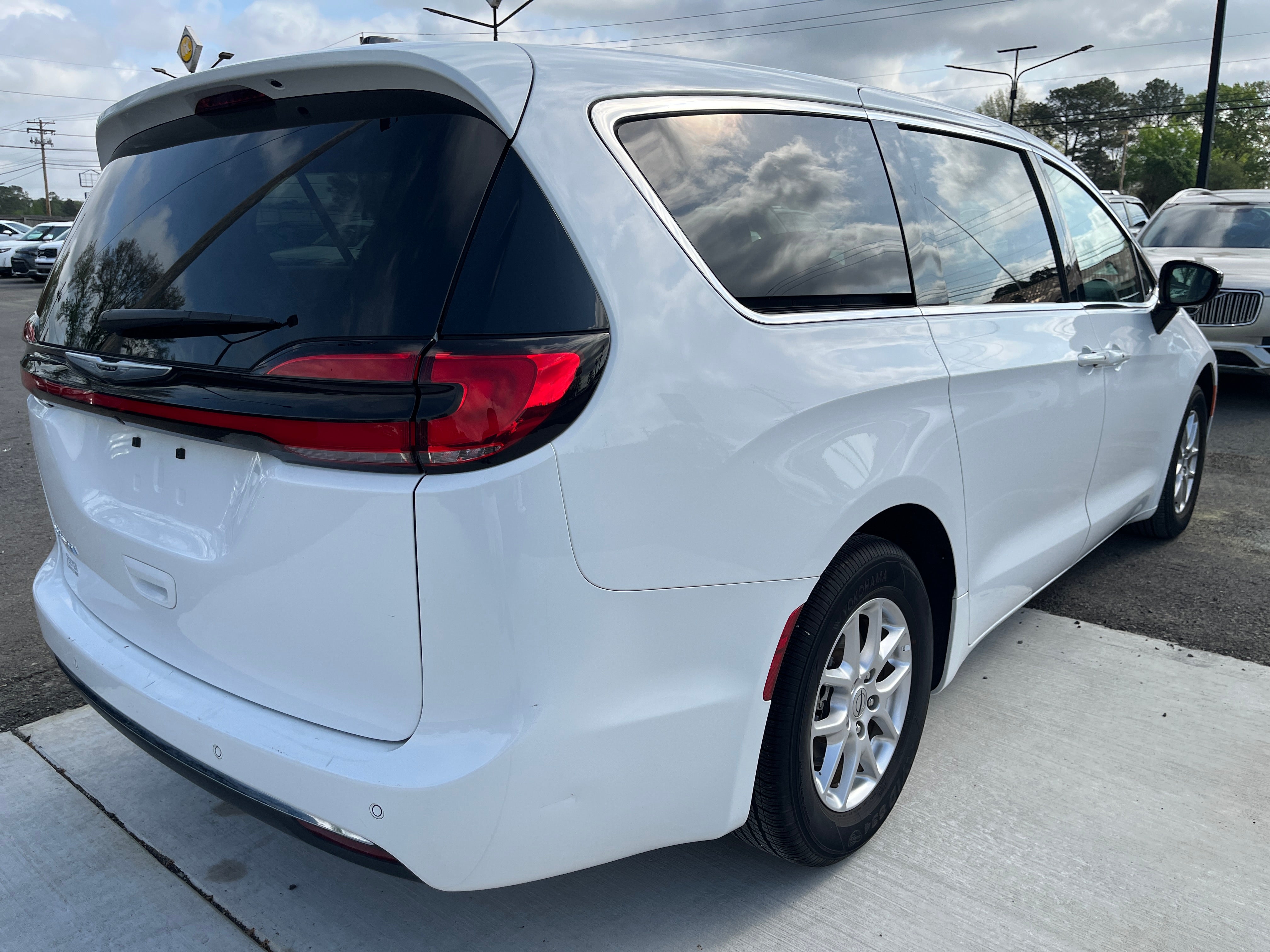 2024 Chrysler Pacifica Touring L